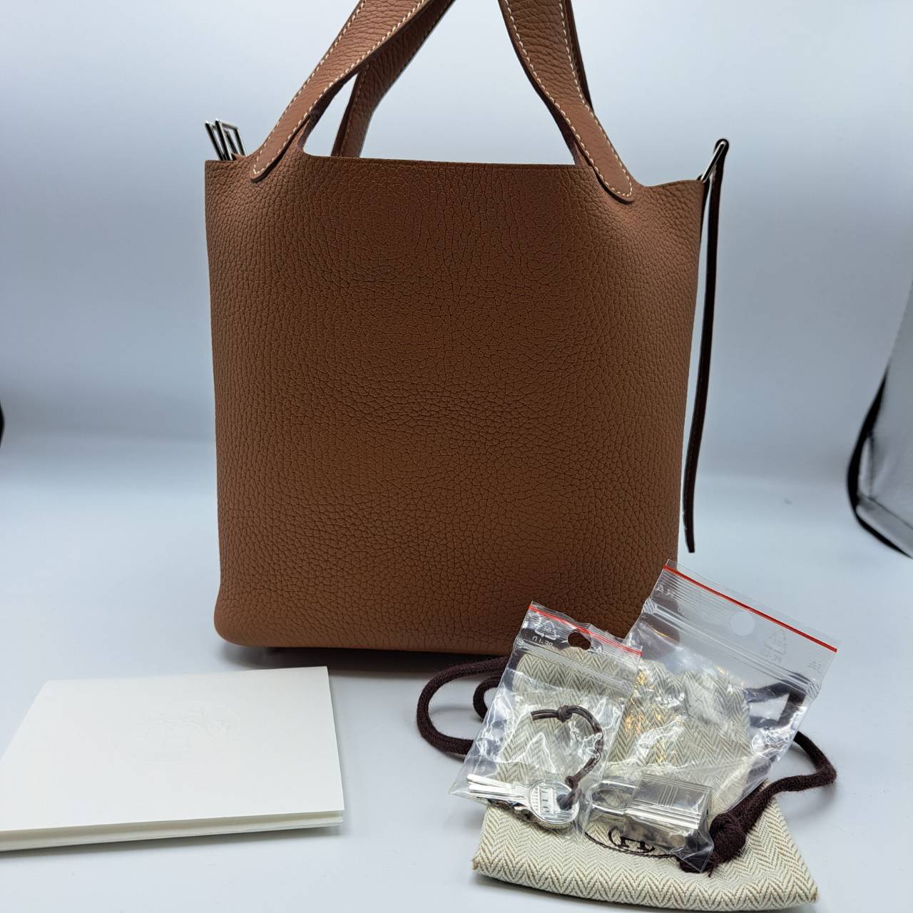 エルメス ピコタンロック PM 18 トリヨン エトゥープ ＆ゴールド金具 Z