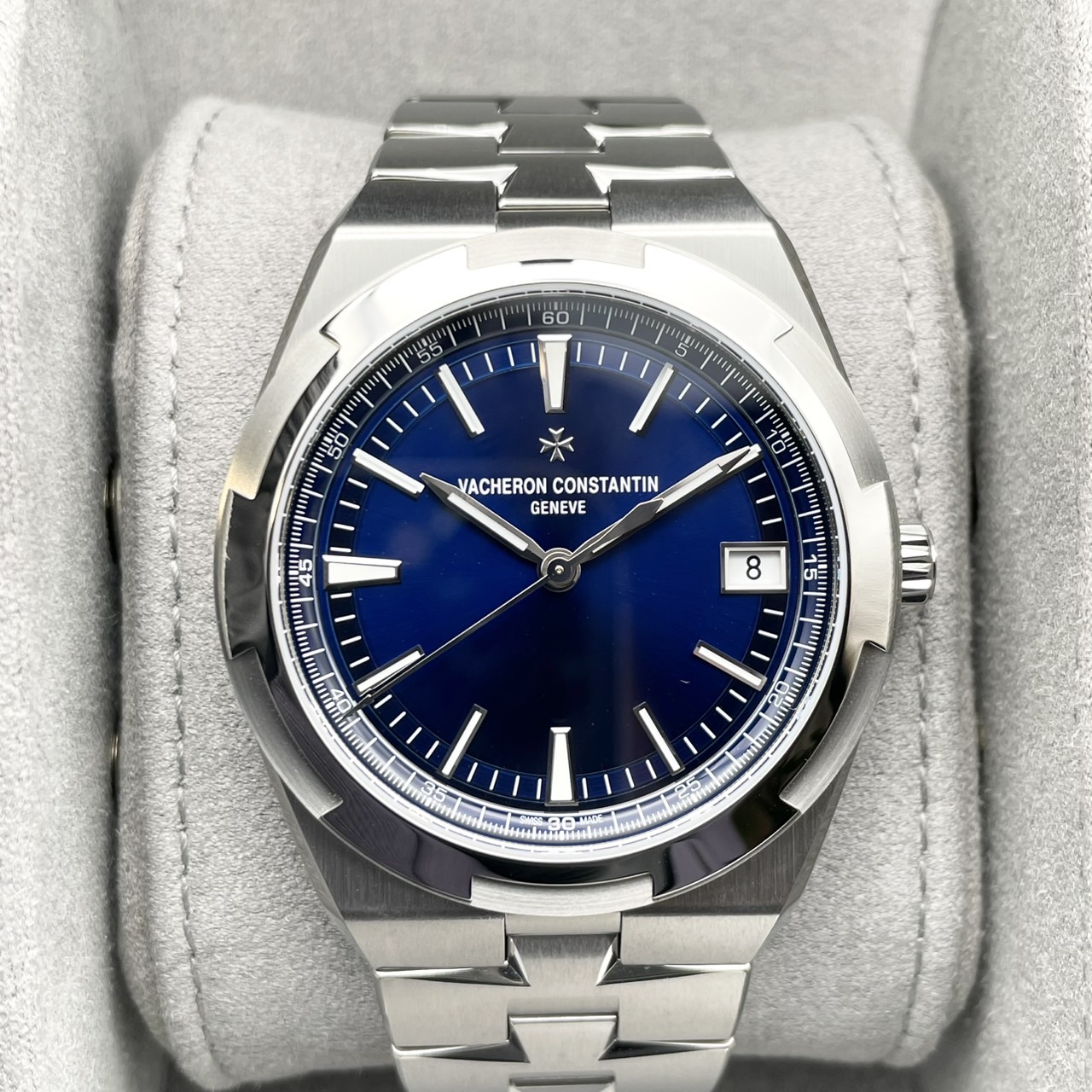 ヴァシュロンコンスタンタン オーヴァーシーズ 4520V/210A-B128 ステンレススチール ブルー 41mm