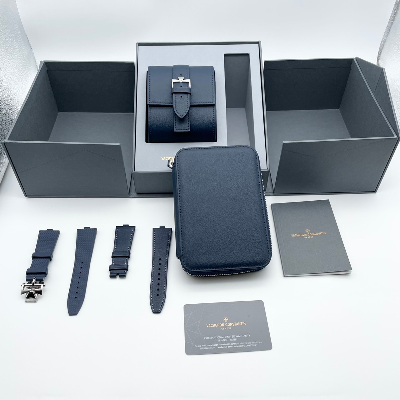 ヴァシュロンコンスタンタン オーヴァーシーズ 4520V/210A-B128 ステンレススチール ブルー 41mm