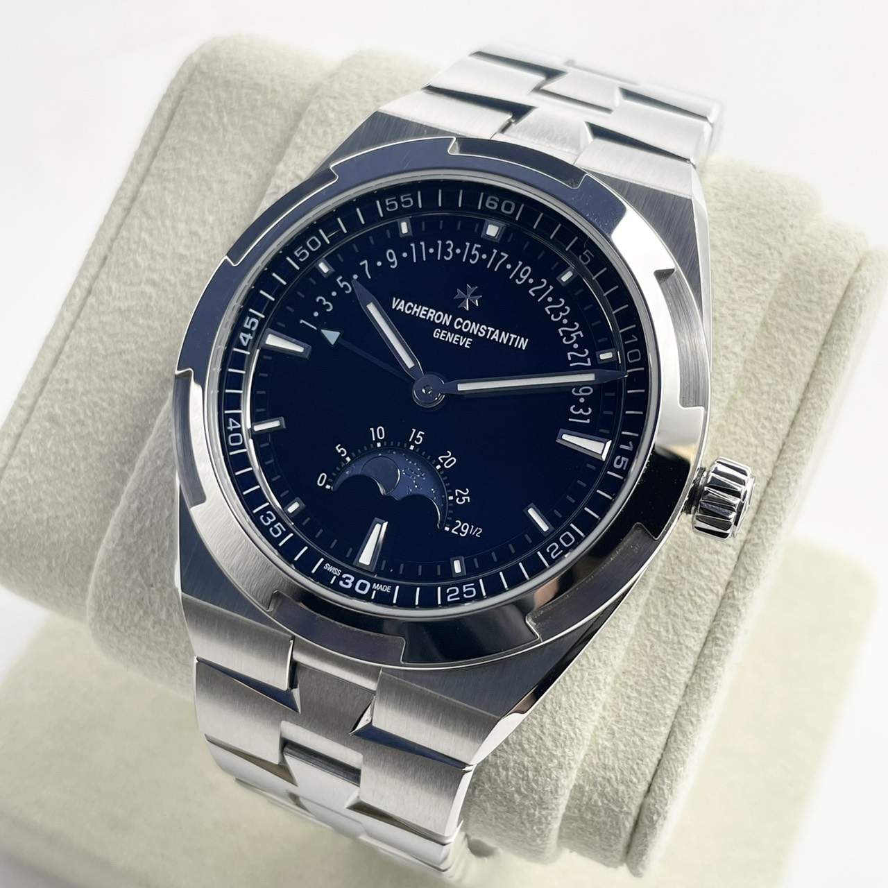 ヴァシュロンコンスタンタン オーヴァーシーズ 4000V/210A-B911 ブルー ムーンフェイズ レトログラード デイト 41mm