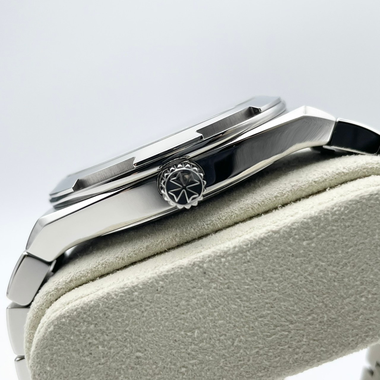 ヴァシュロンコンスタンタン オーヴァーシーズ 4000V/210A-B911 ブルー ムーンフェイズ レトログラード デイト 41mm