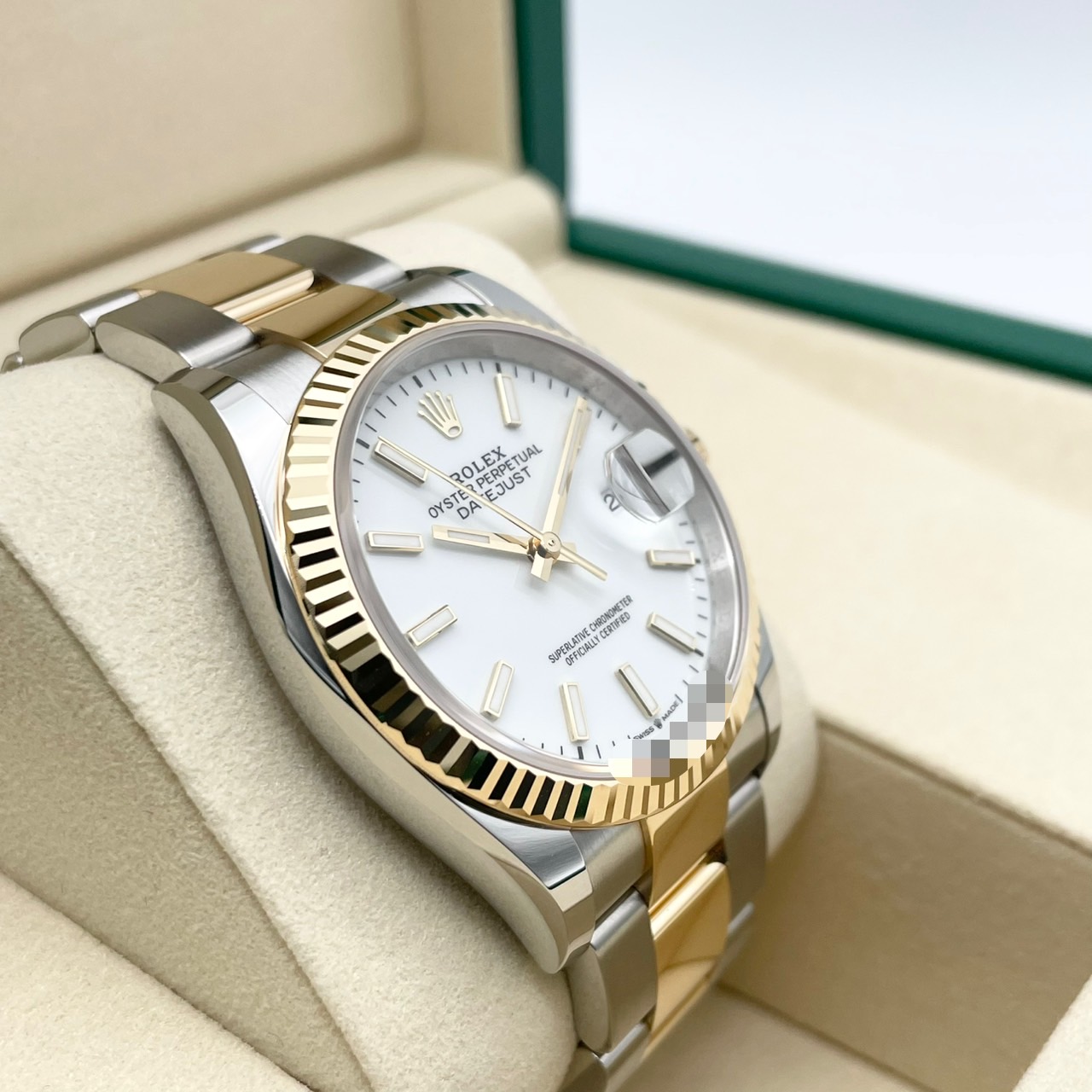 ロレックス デイトジャスト 126233 ホワイト オイスターブレス 36mm