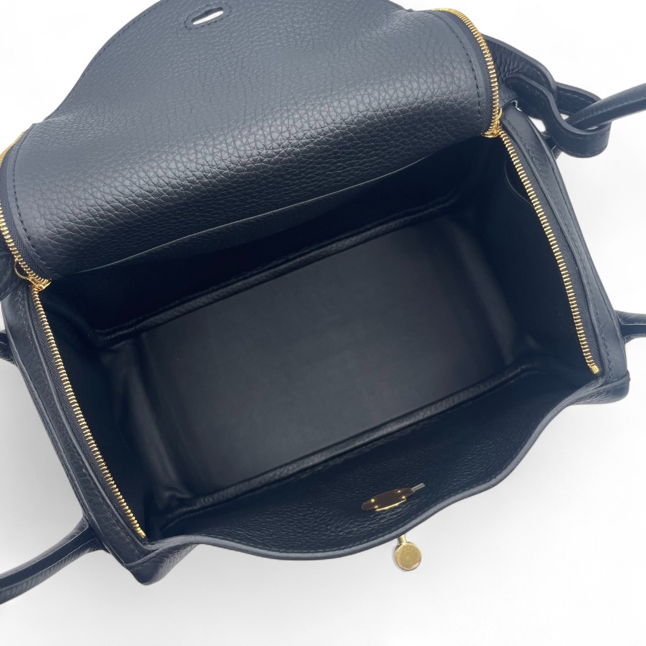 エルメス リンディ 26 ノワール トリヨンクレマンス ゴールド金具 K