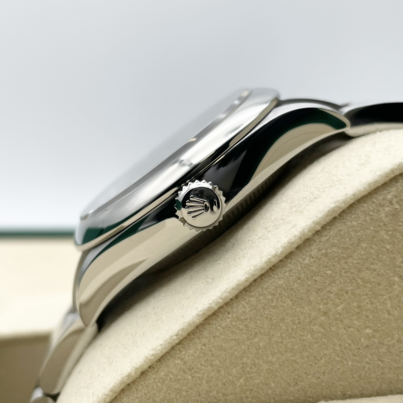 【保証書日付2025年11月】 ロレックス オイスターパーペチュアル 277200 ピスタチオグリーン ステンレスチール 31mm