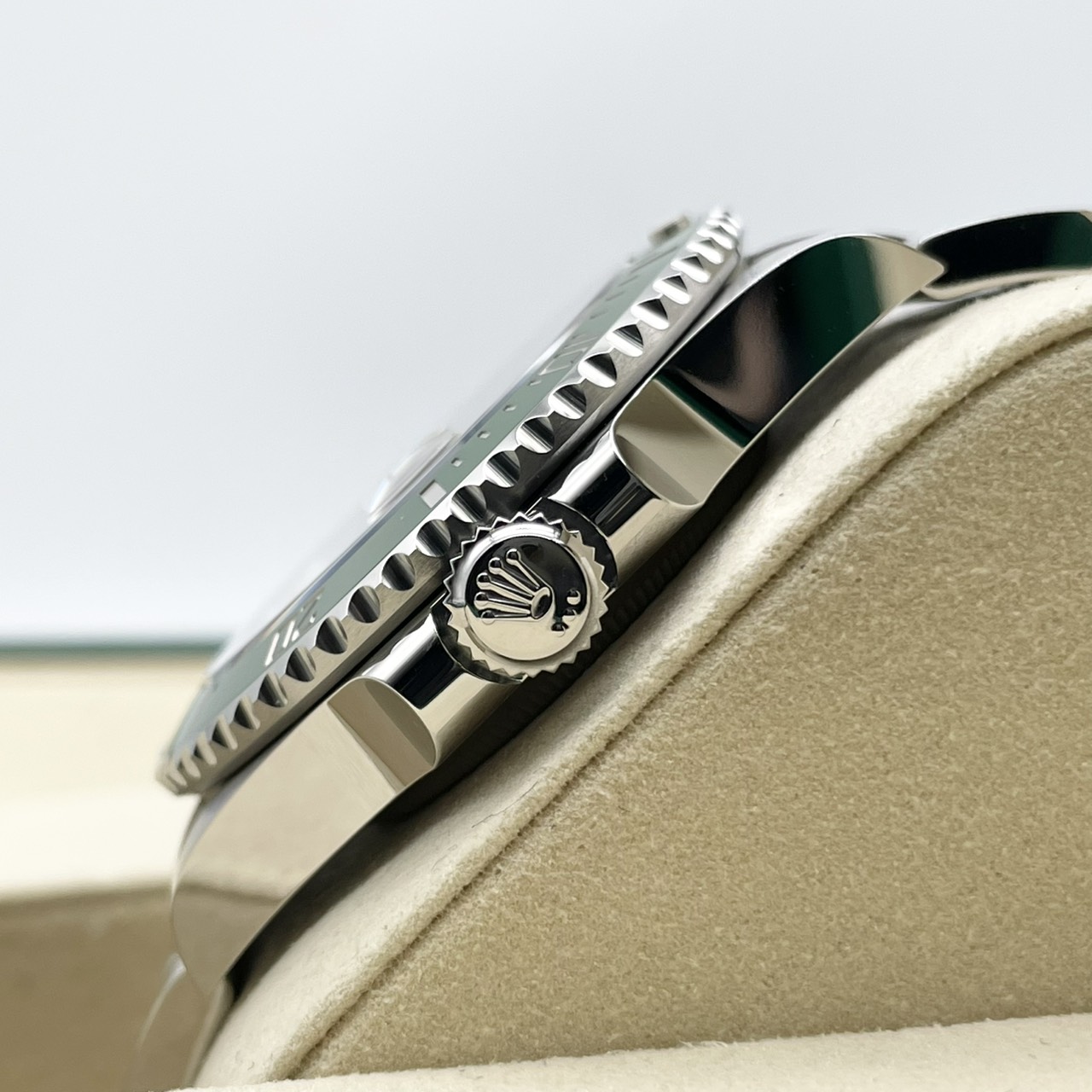 ロレックス サブマリーナ デイト 126610LV ブラック 41mm