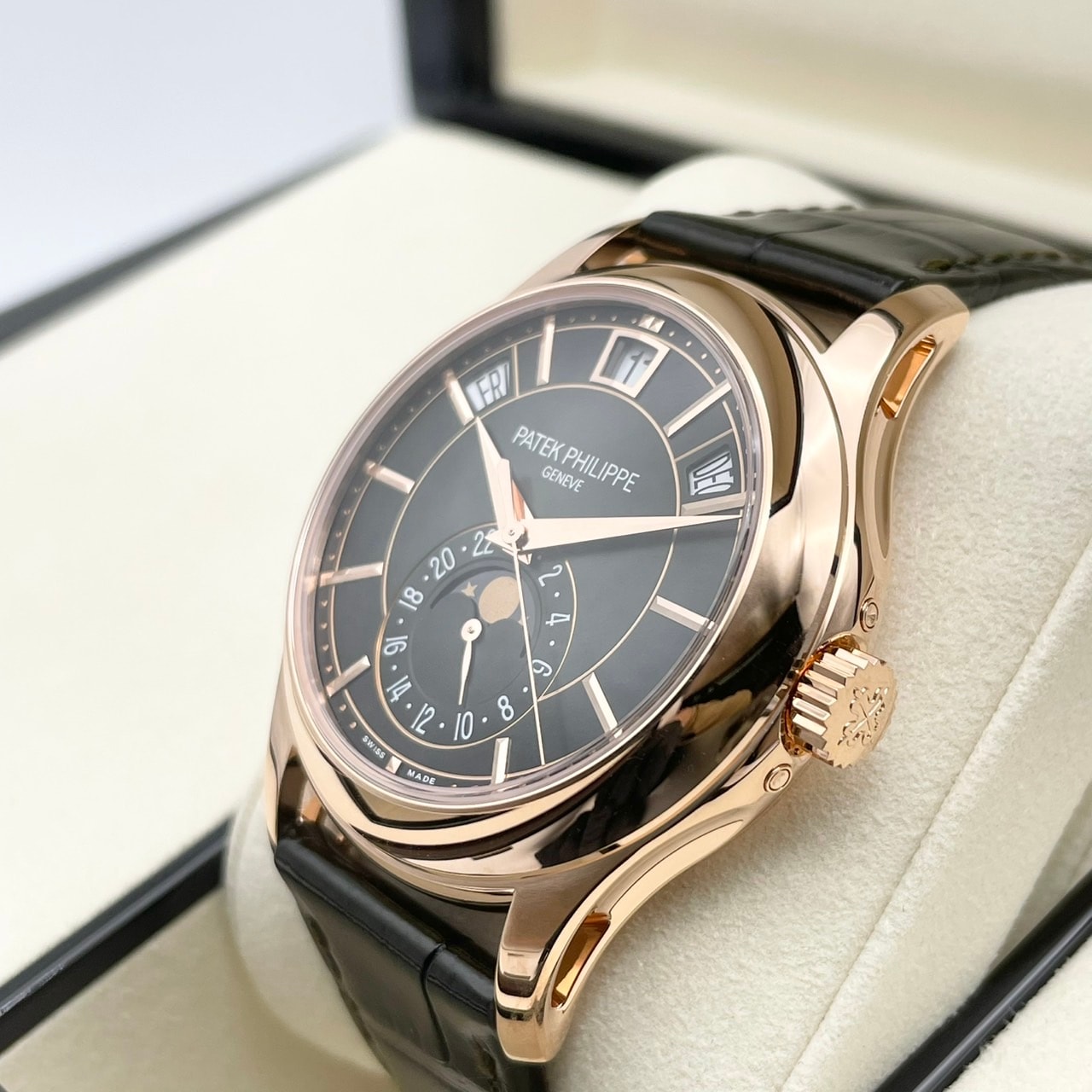 【国内定価約965万円！】パテックフィリップ コンプリケーション5205R-011 オリーブグリーン 40mm