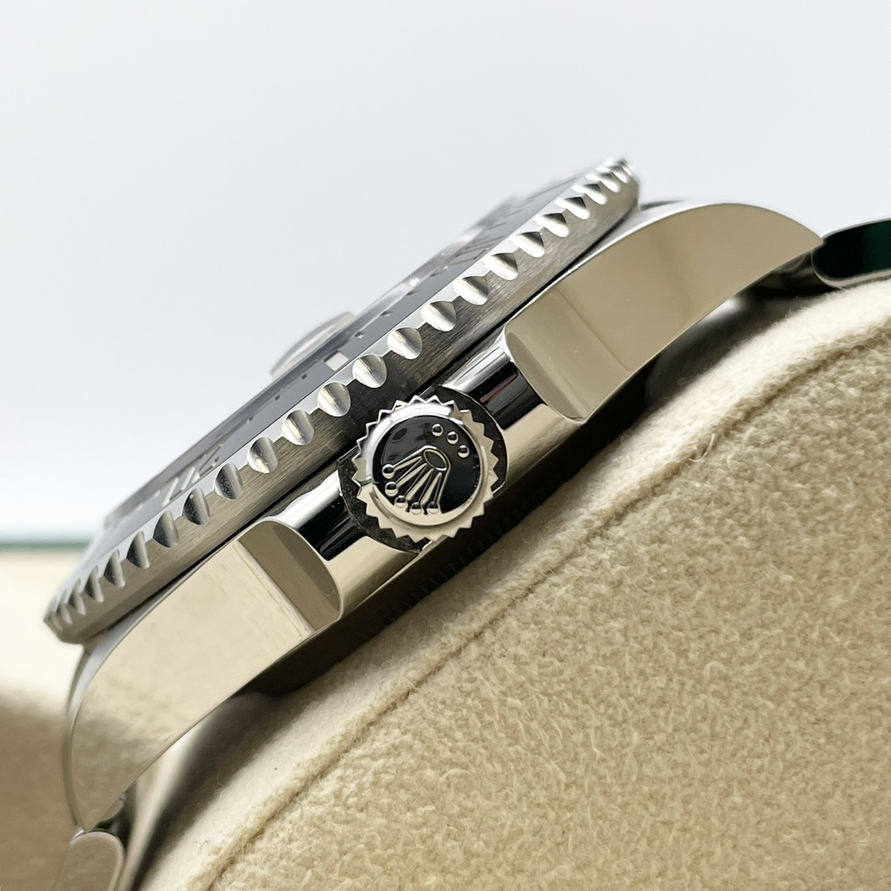 【美品！】ロレックス シードゥエラー 126600 ブラック オイスターブレスレット 43mm