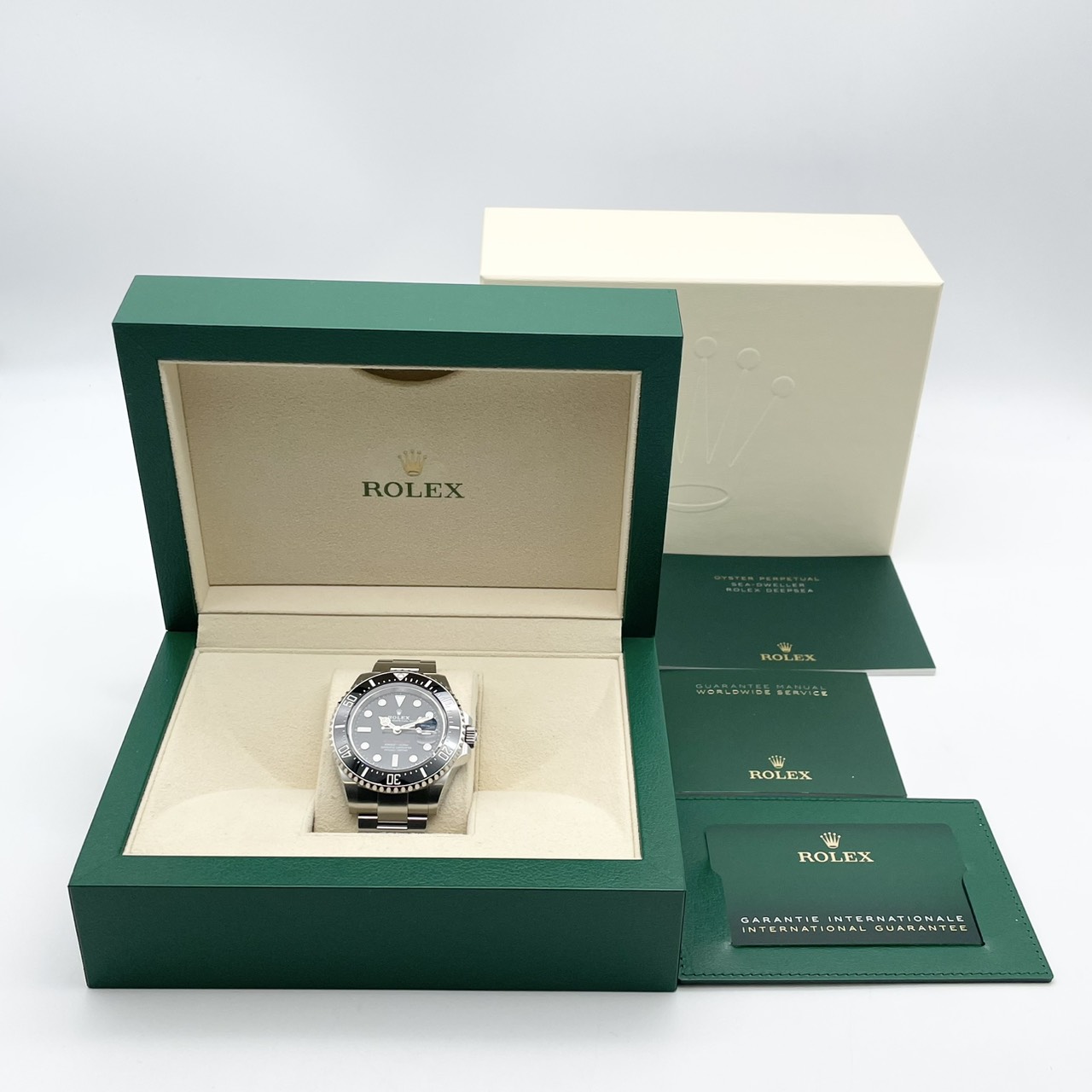 【美品！】ロレックス シードゥエラー 126600 ブラック オイスターブレスレット 43mm