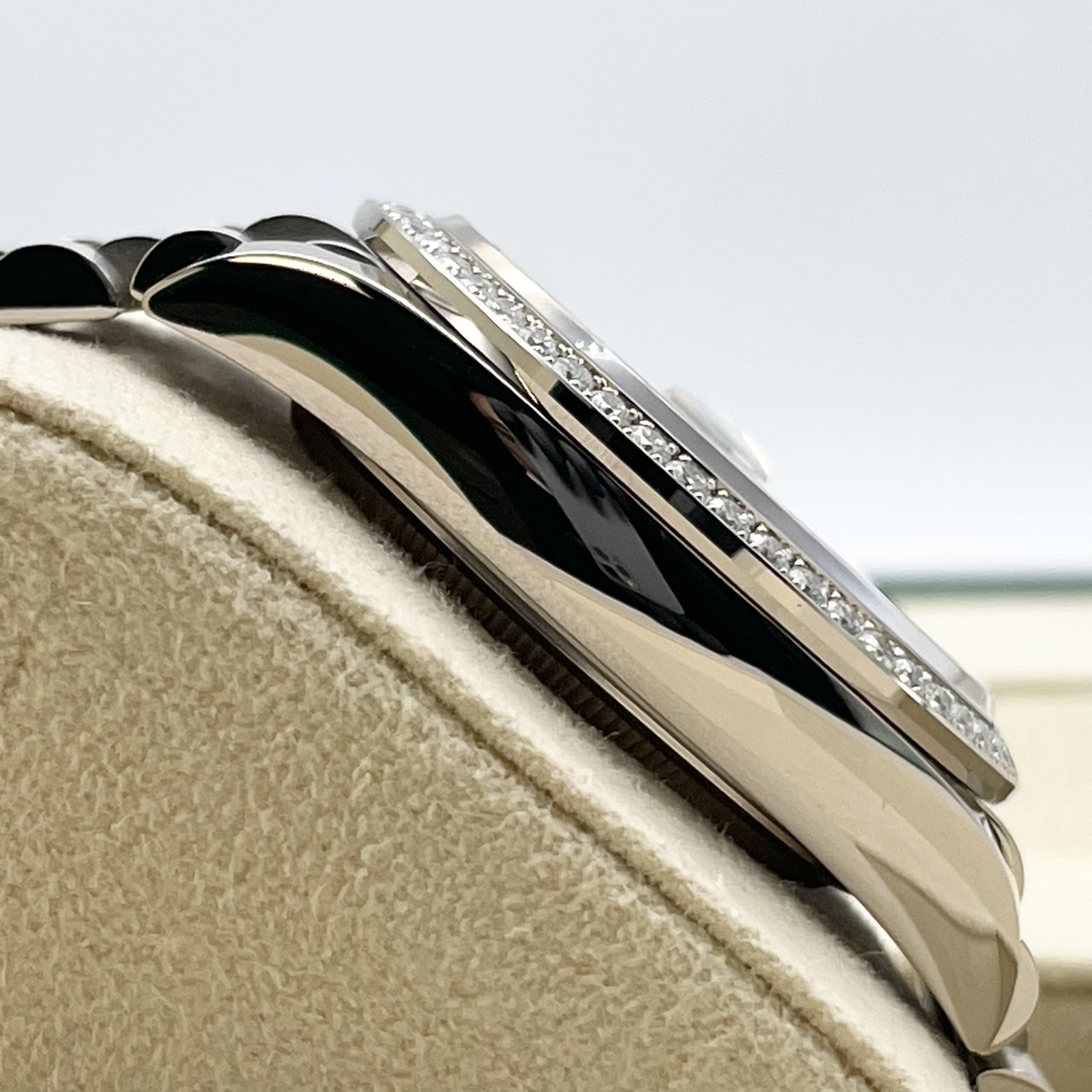 ロレックス デイデイト 128349RBR ブライトブルー インデックスダイヤ ダイヤベゼル 36mm