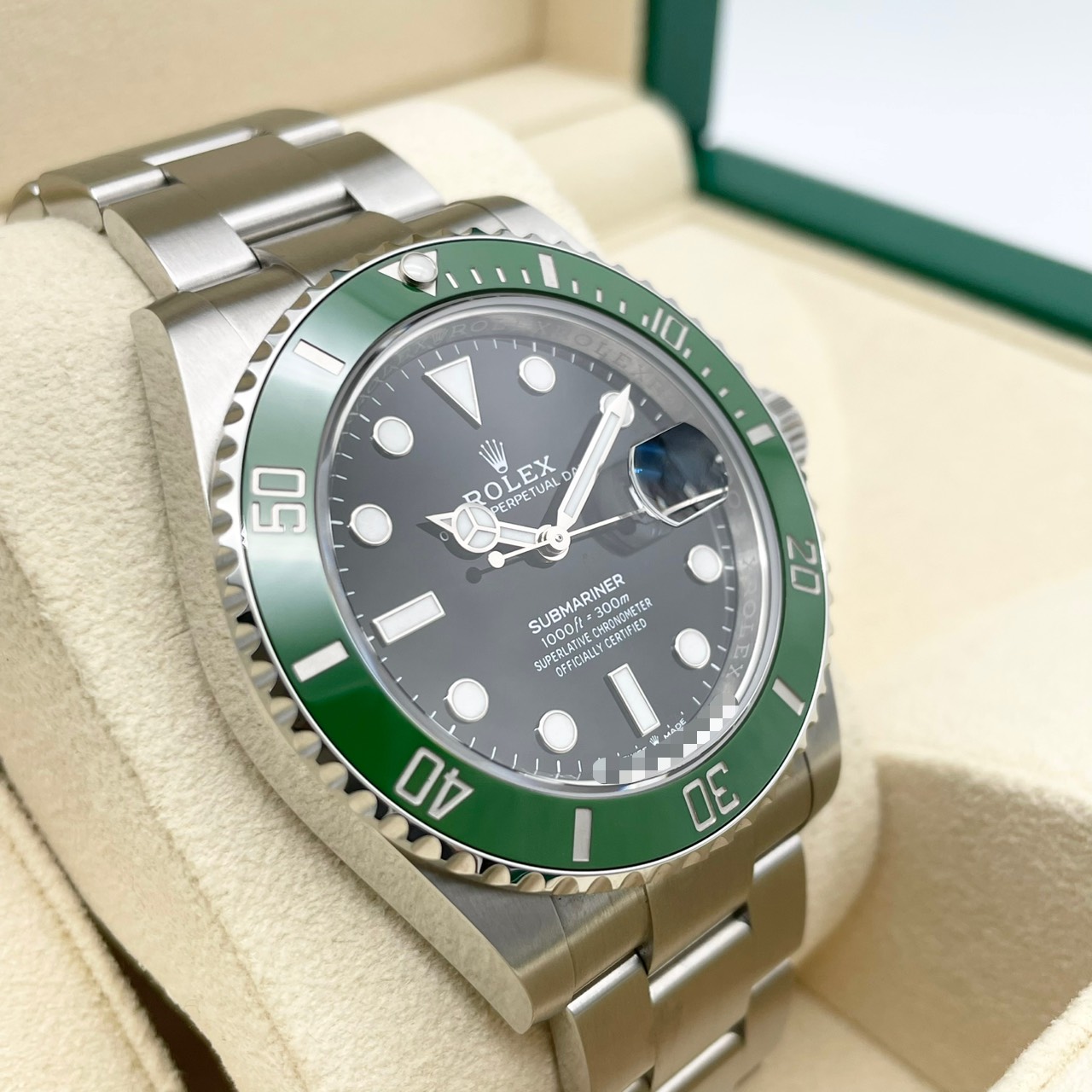 ロレックス サブマリーナ デイト 126610LV ブラック 41mm