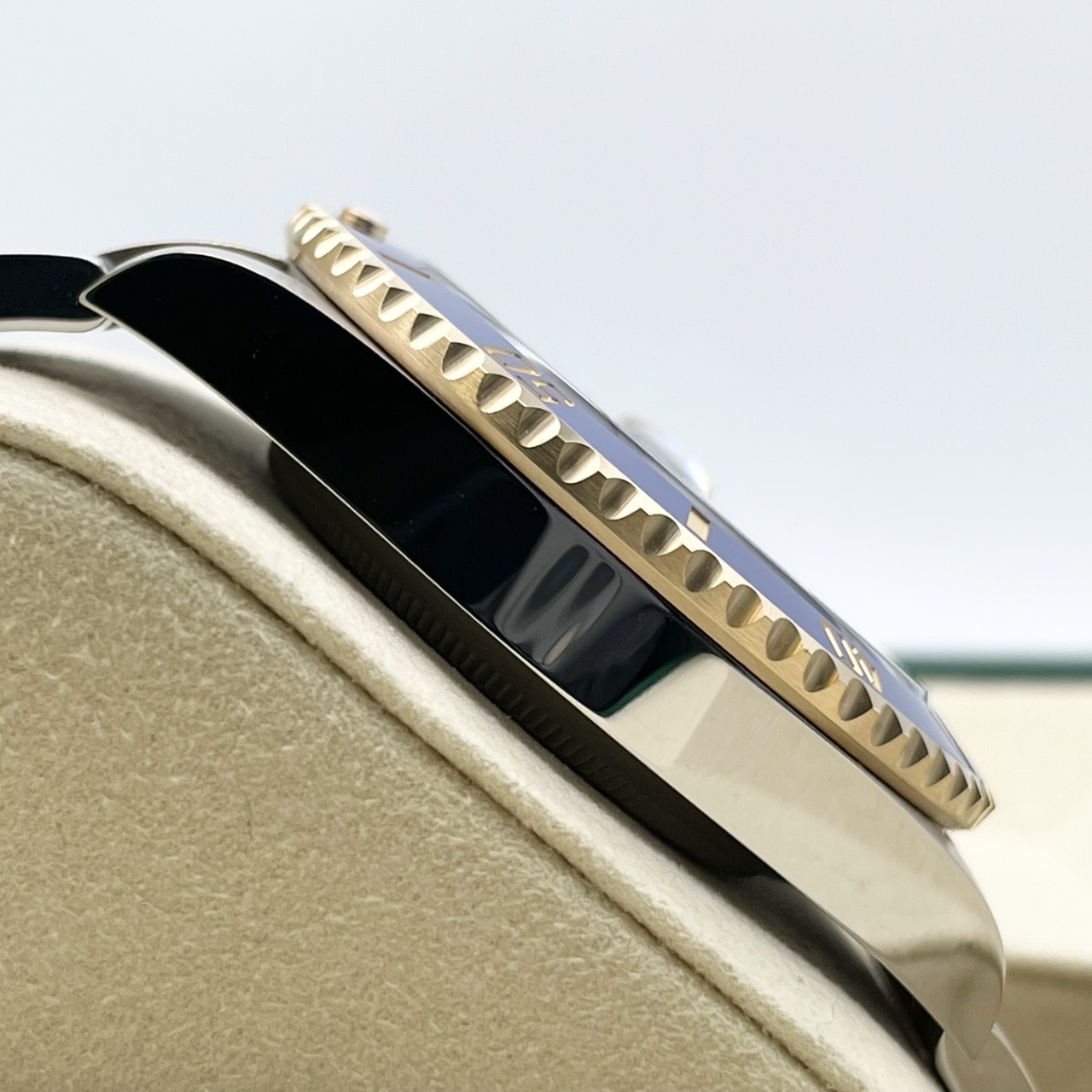 ロレックス サブマリーナーデイト 116613GLB ロイヤルブルー 41mm