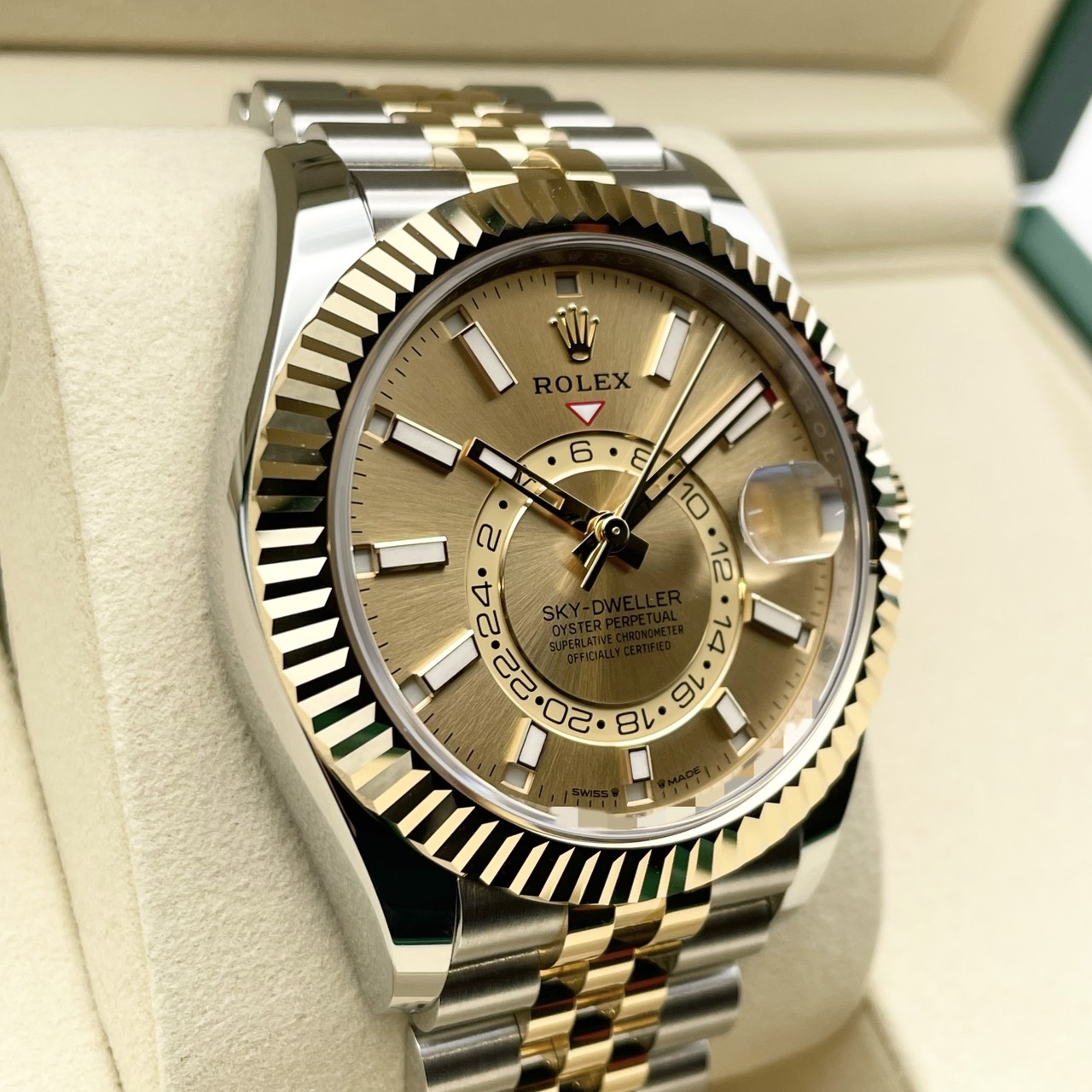 【2026年2月保証書！】 ロレックス スカイドゥエラー 336933 ジュビリーブレス シャンパン  42mm