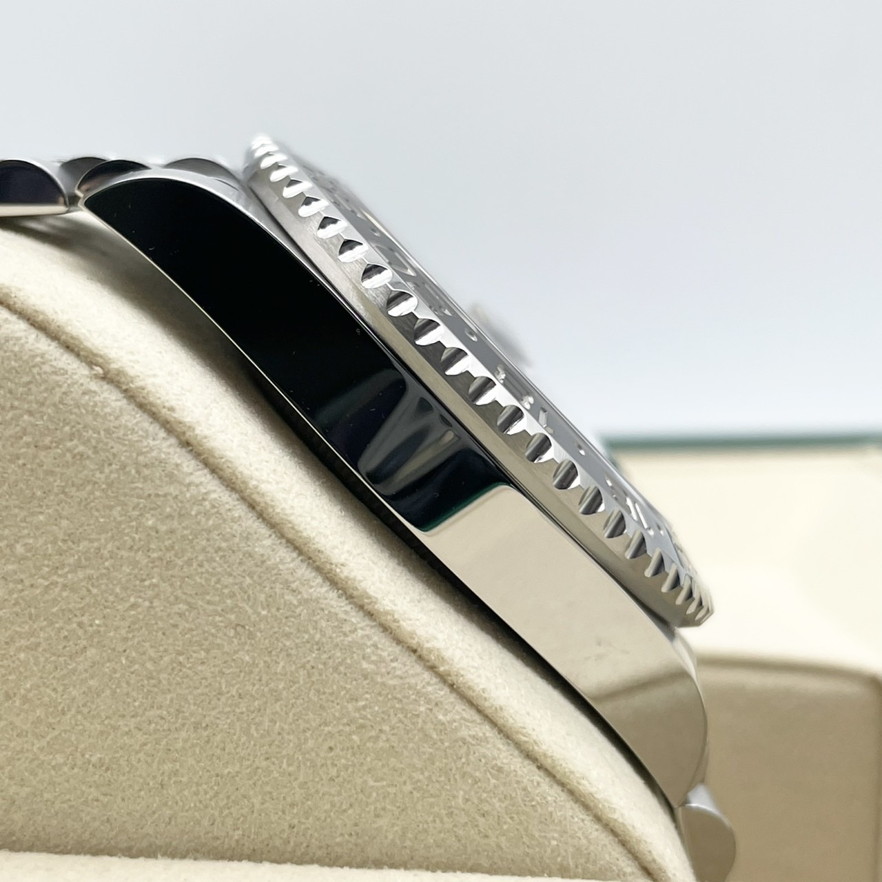 ロレックス GMTマスターII 126710GRNR ブラック ジュビリーブレス 40mm