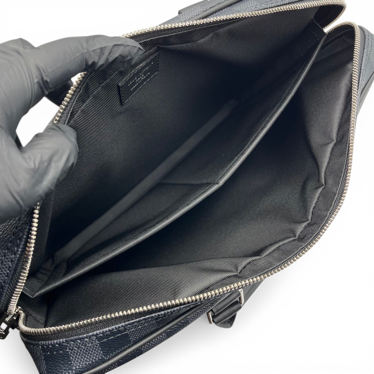 ルイヴィトン ポルト ドキュマン ヴォヤージュ 36.5 ブラック ダミエ・グラフィト シルバー金具