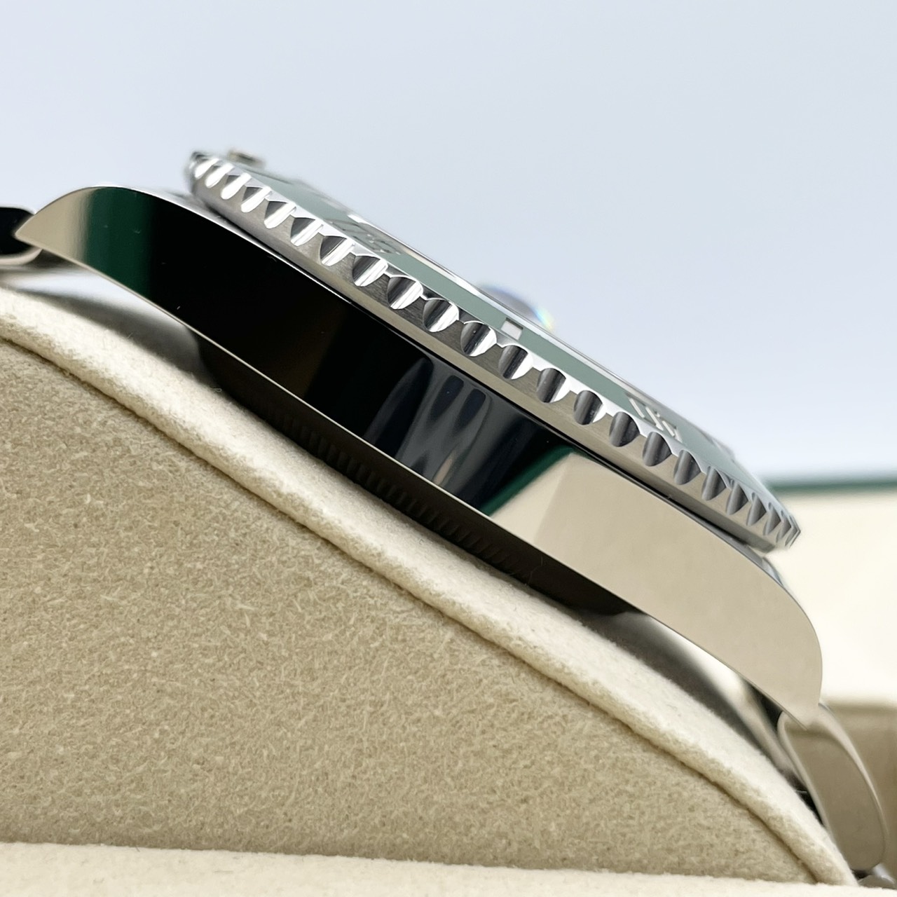 ロレックス サブマリーナ デイト 126610LV ブラック 41mm