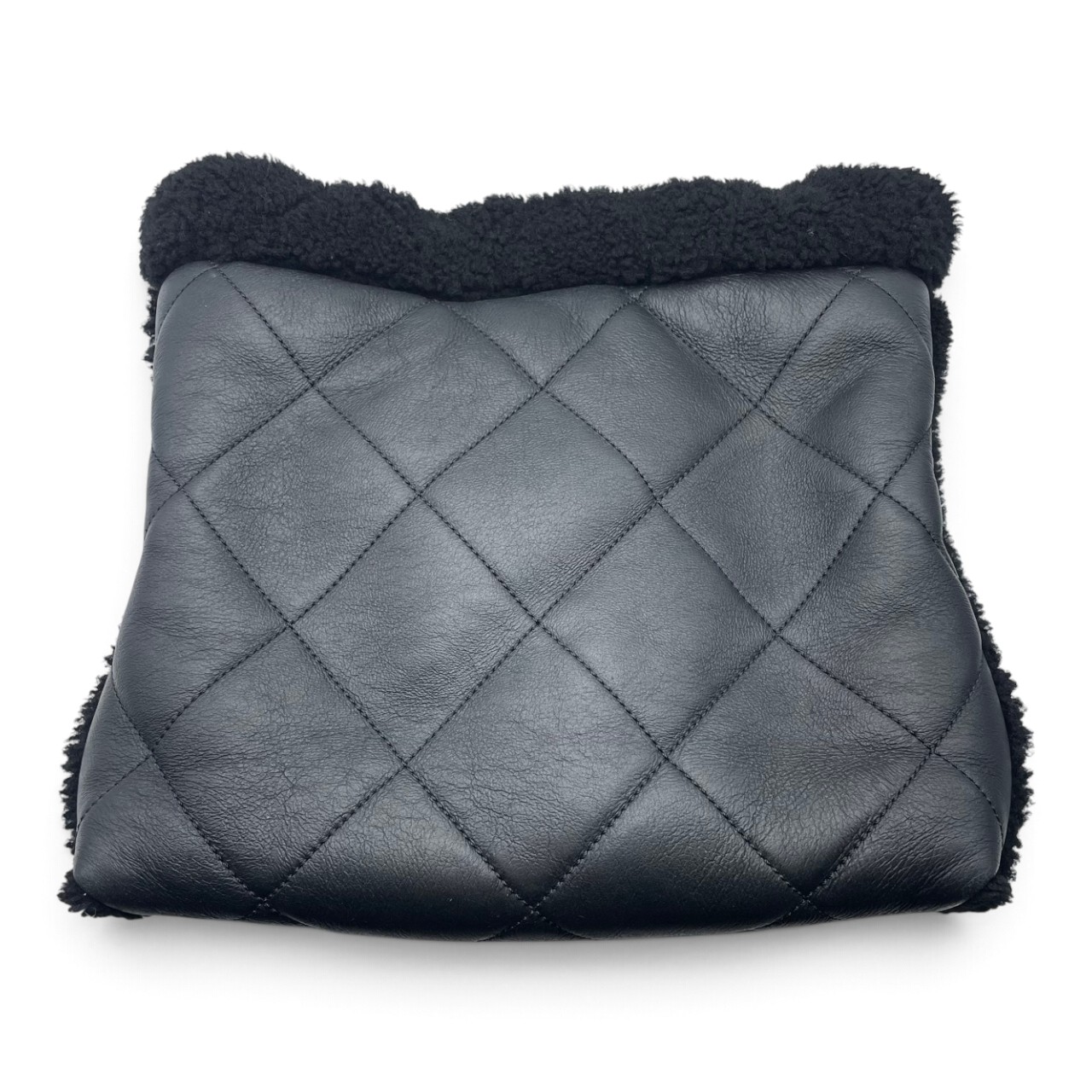 シャネル CHANEL22 スモール ブラック ラムスキン ゴールド金具