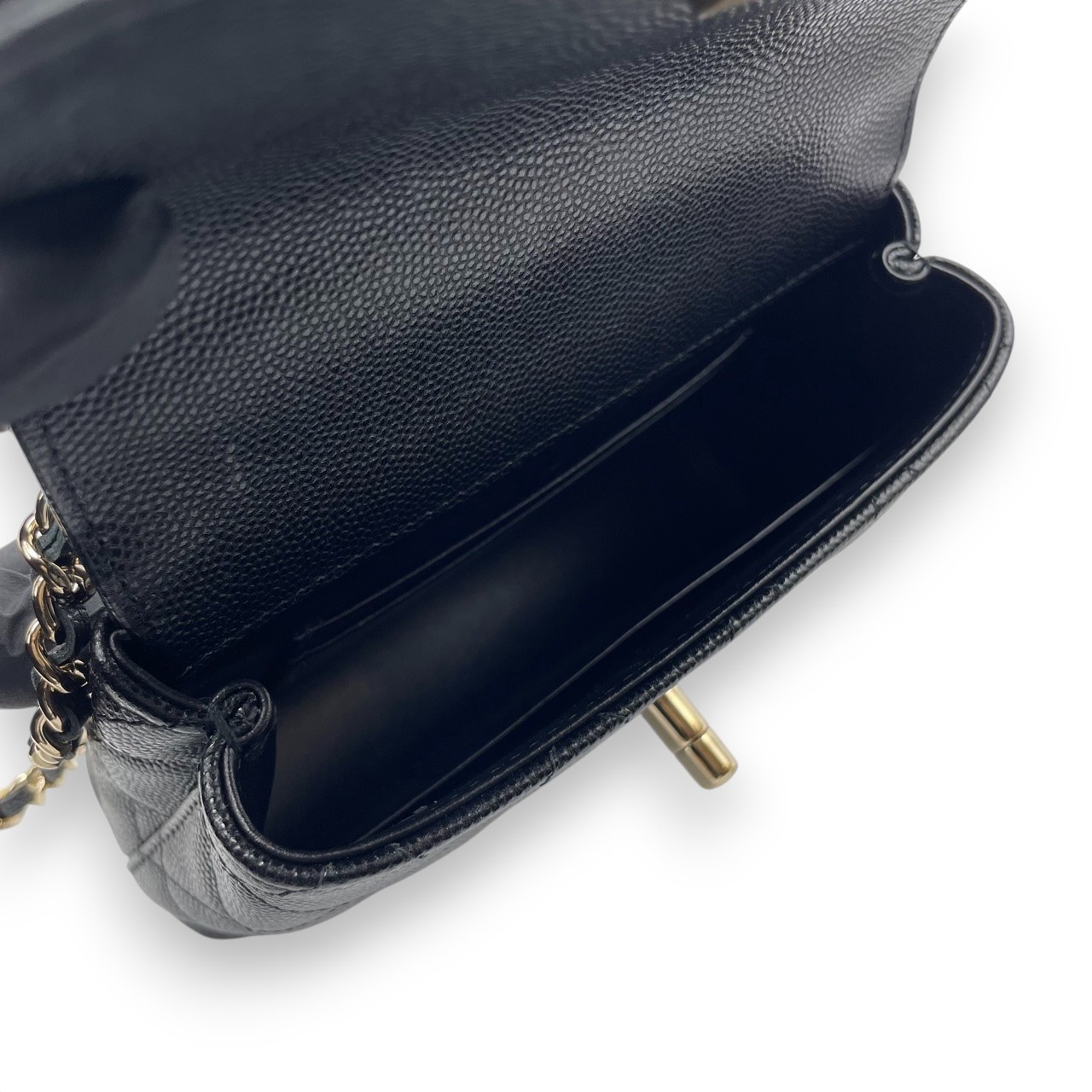 シャネル ココハンドル ミニクラッチ W16 ブラック キャビアスキン ゴールド金具