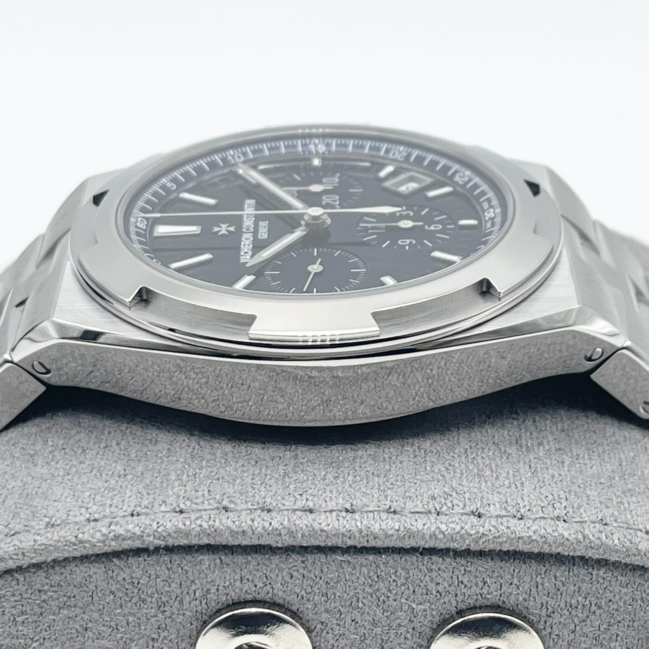 【保証書日付2026年3月】ヴァシュロンコンスタンタン オーヴァーシーズ・クロノグラフ 5520V/210A-B148 42.5mm