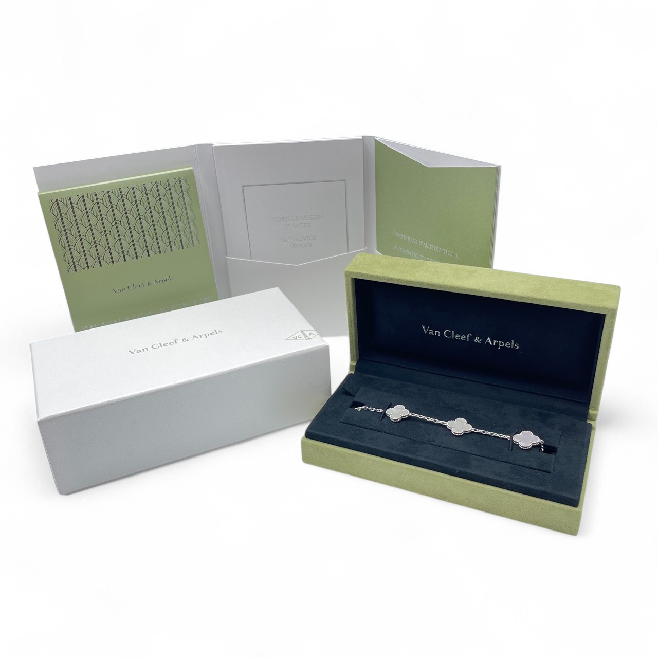 ヴァンクリーフ＆アーペル ヴィンテージアルハンブラ ブレスレット VCARF48400 マザーオブパール ホワイトゴールド