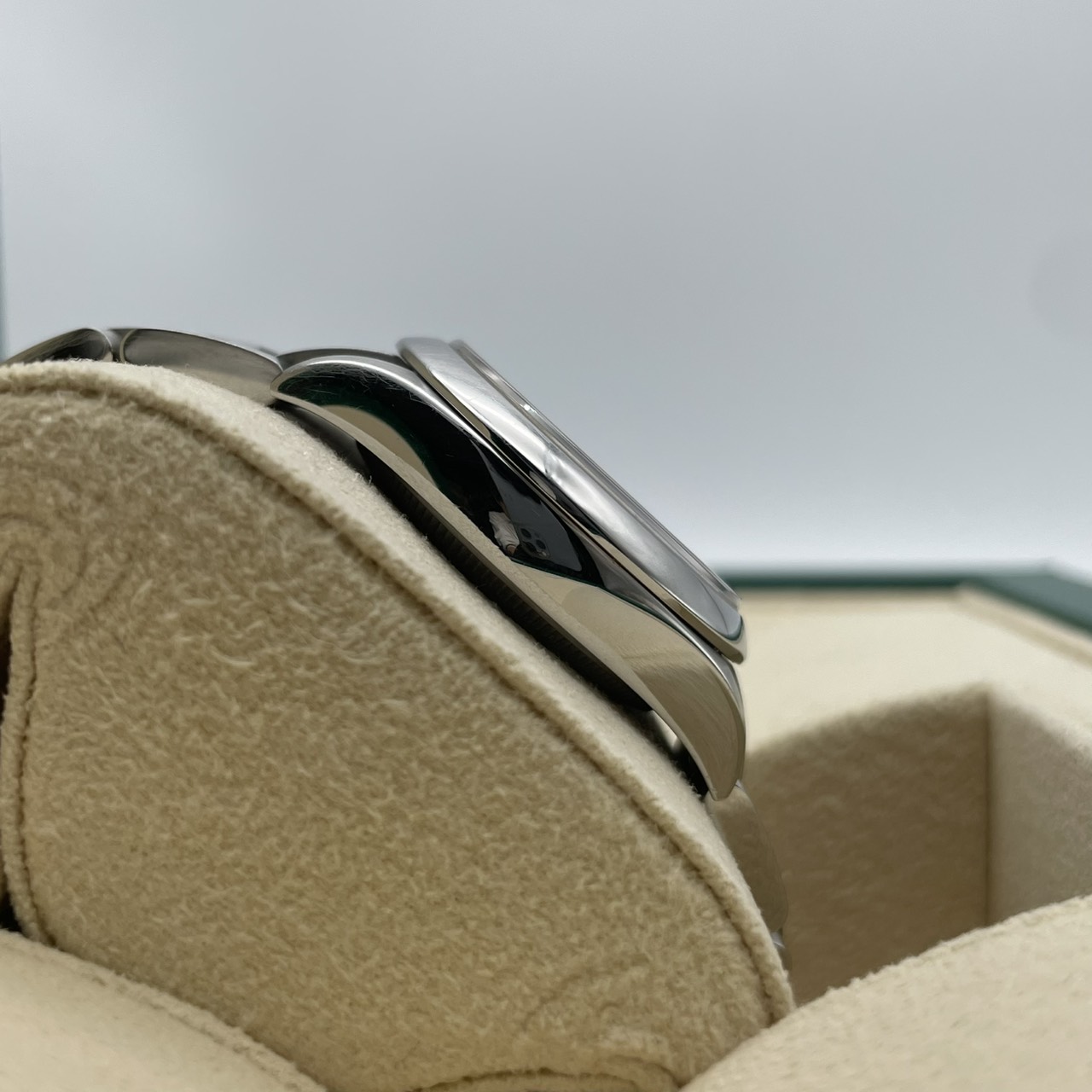 ロレックス オイスターパーペチュアル 277200 グリーン 31ミリ