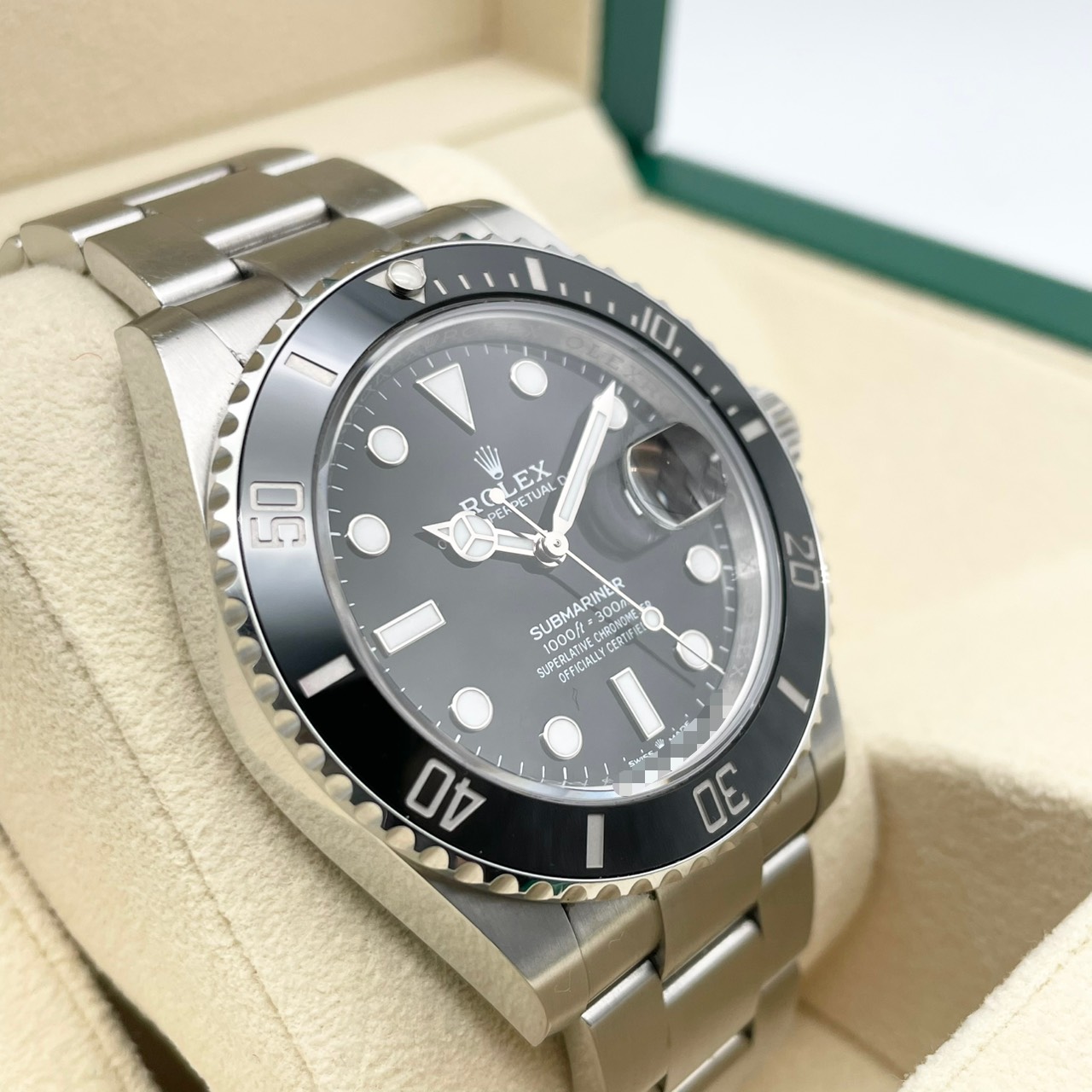 ロレックス サブマリーナーデイト 126610LN ブラック 41mm