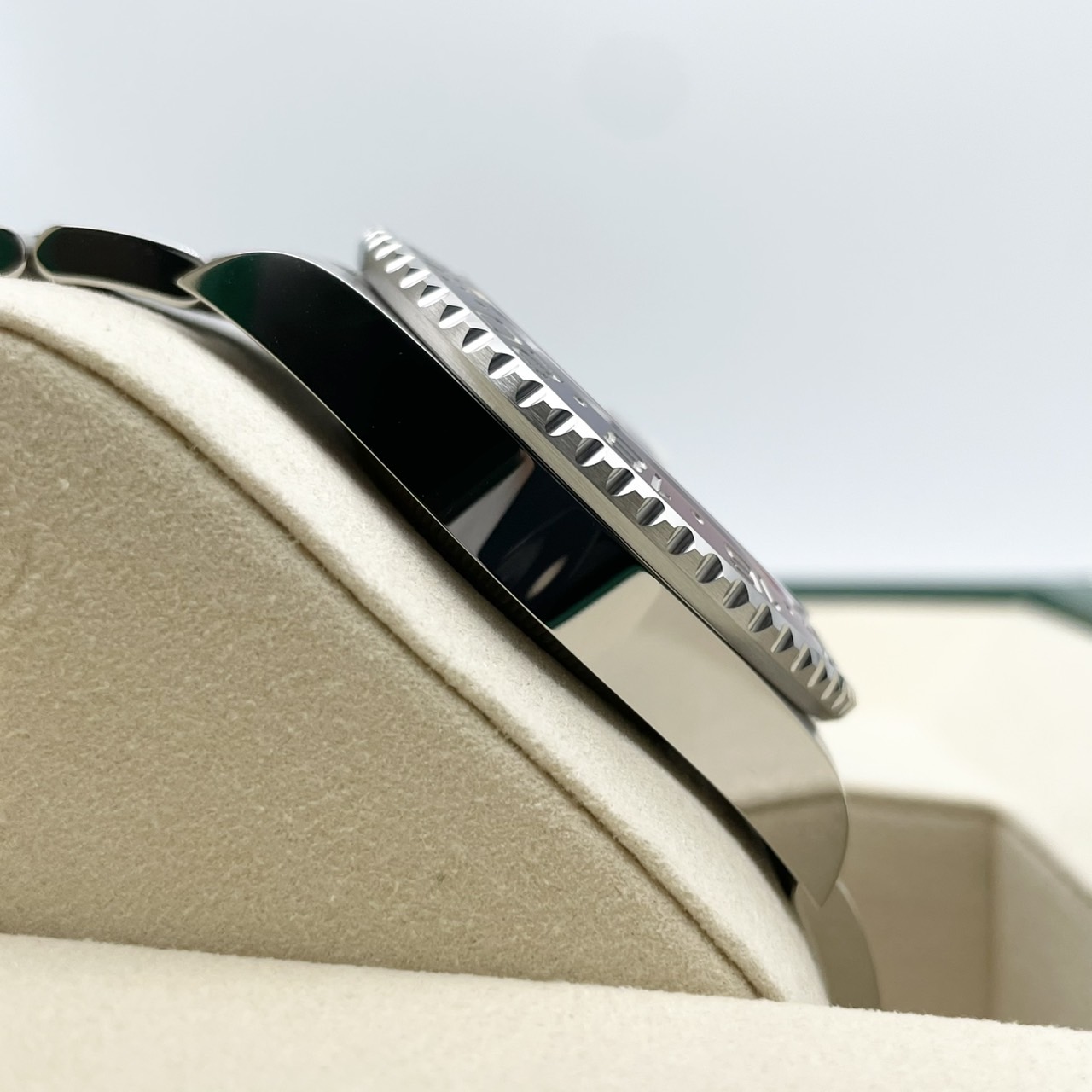 【2025年7月ギャラ！】ロレックス GMTマスターII 126710BLRO オイスターブレスレット ブラック 40mm