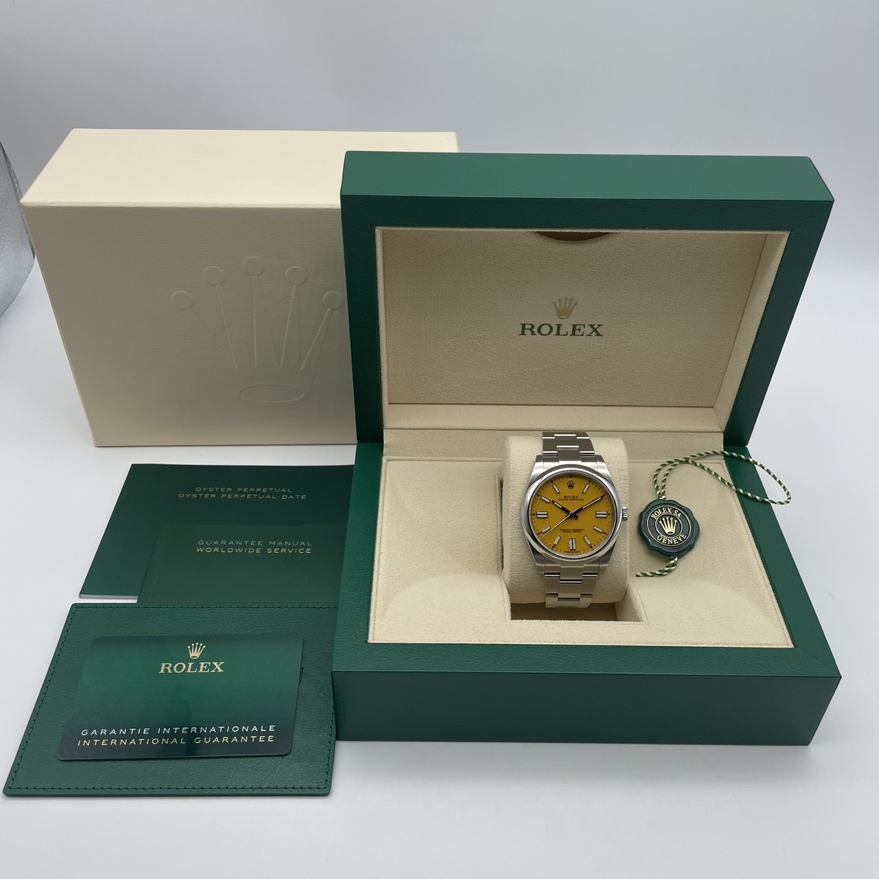 【希少！廃盤色！】ロレックス オイスターパーペチュアル 124300 イエロー ステンレスチール 41mm