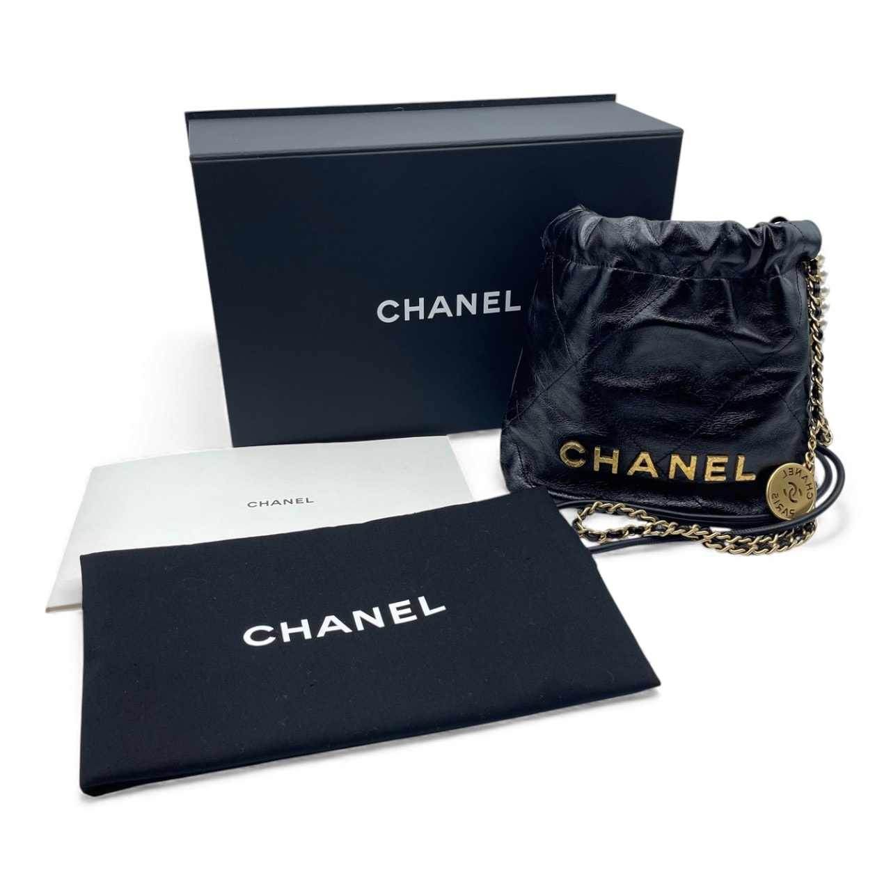 シャネル CHANEL22 W17.5 ブラック シャイニーカーフスキン ゴールド金具