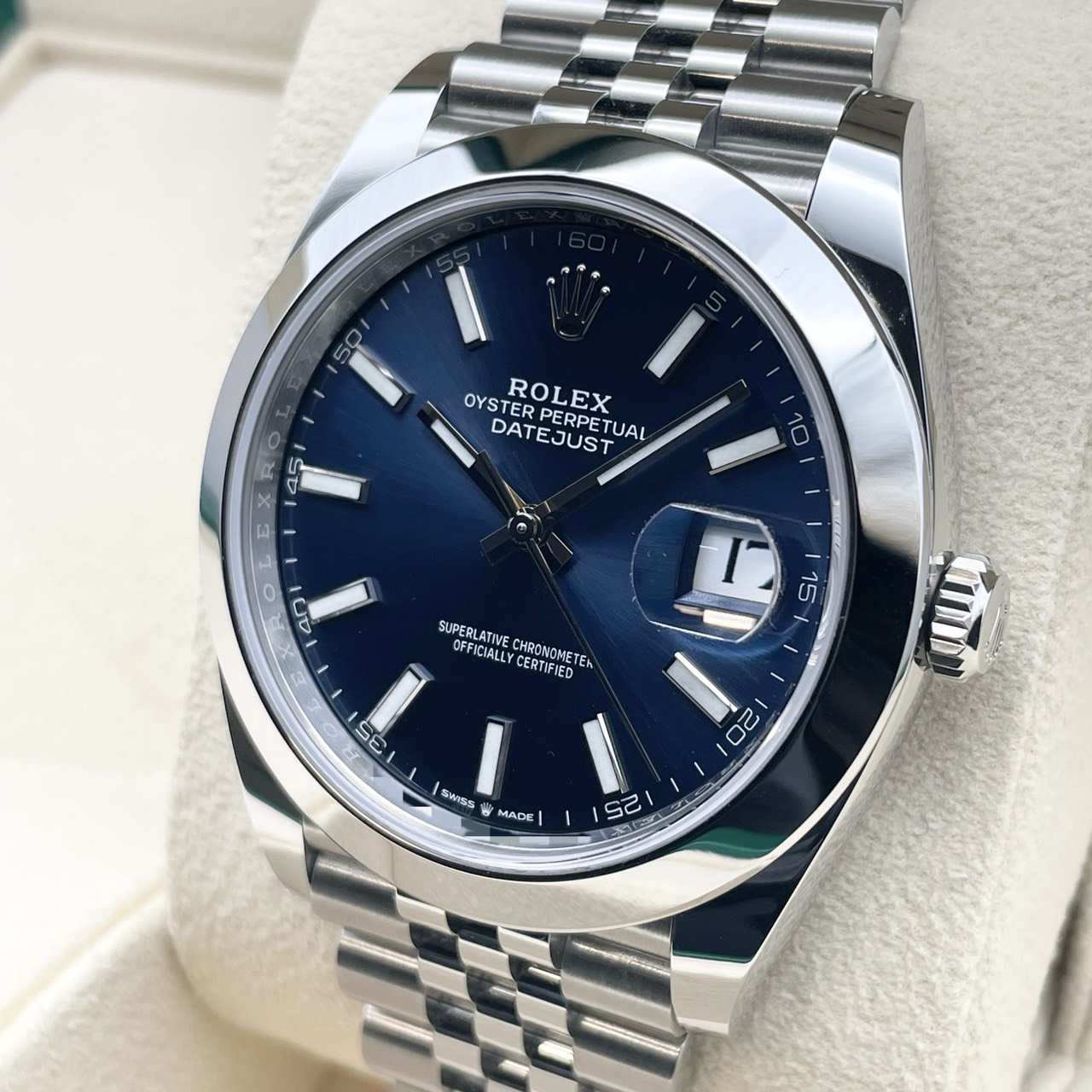 ロレックス デイトジャスト 126300 ブライトブルー ジュビリーブレスレット 41mm