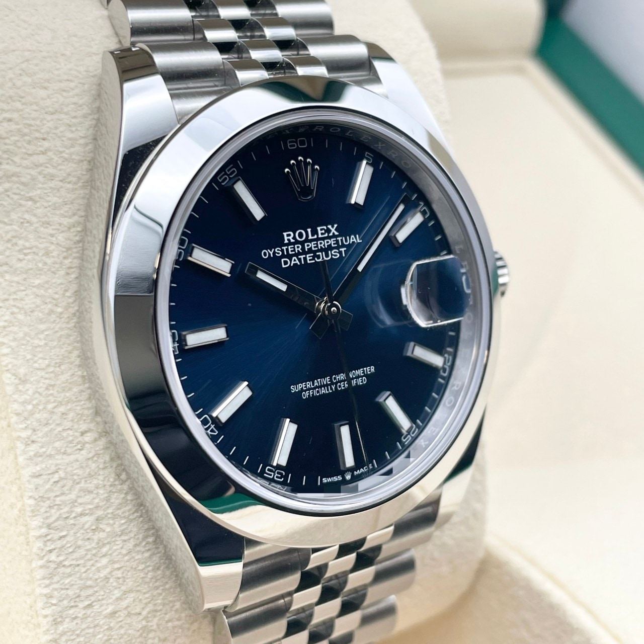 ロレックス デイトジャスト 126300 ブライトブルー ジュビリーブレスレット 41mm