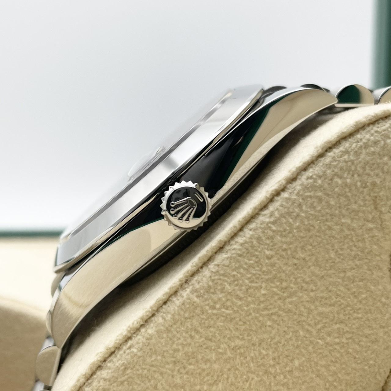 ロレックス デイトジャスト 126300 ブライトブルー ジュビリーブレスレット 41mm