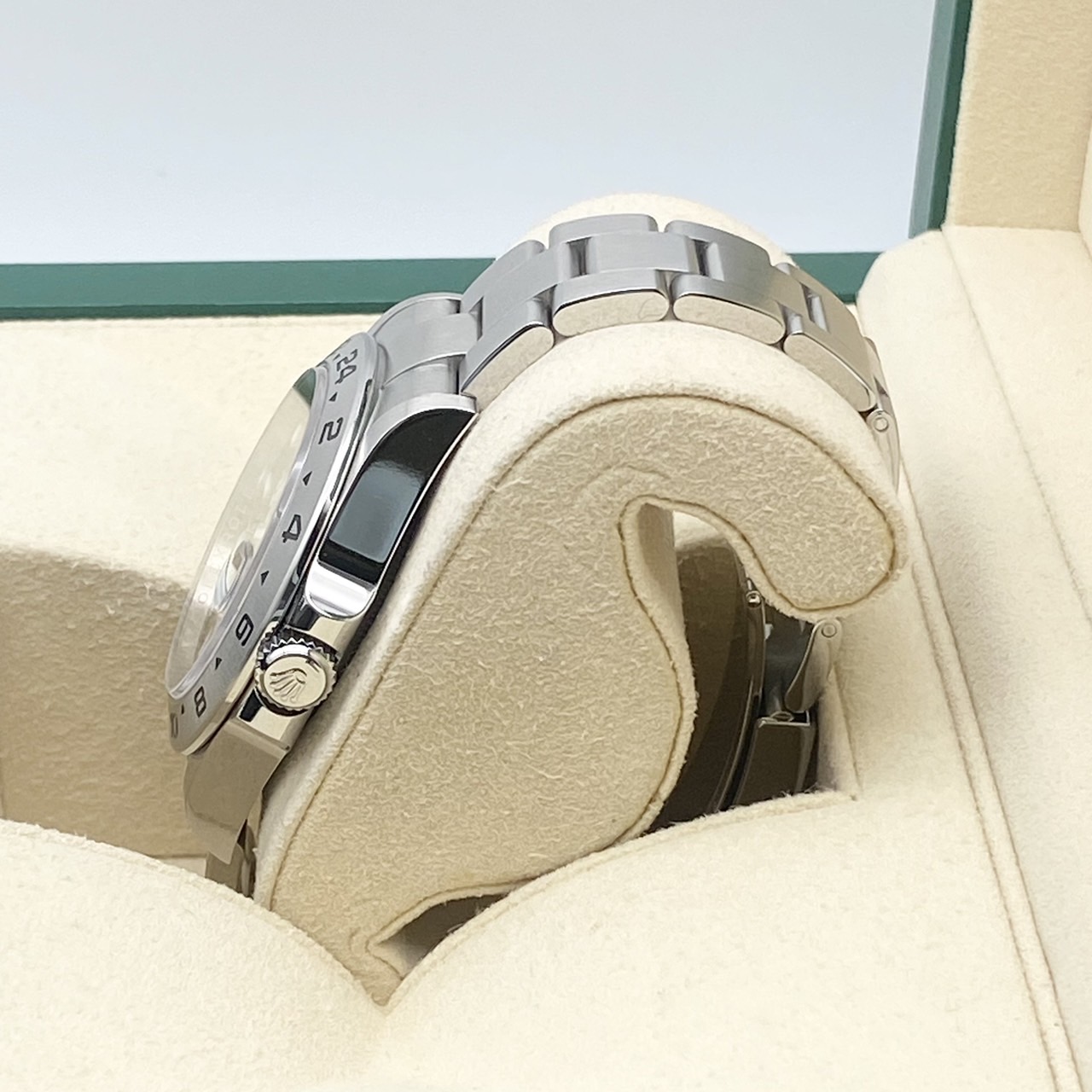 ロレックス エクスプローラーII 226570 オイスターブレスレット ブラック 42mm