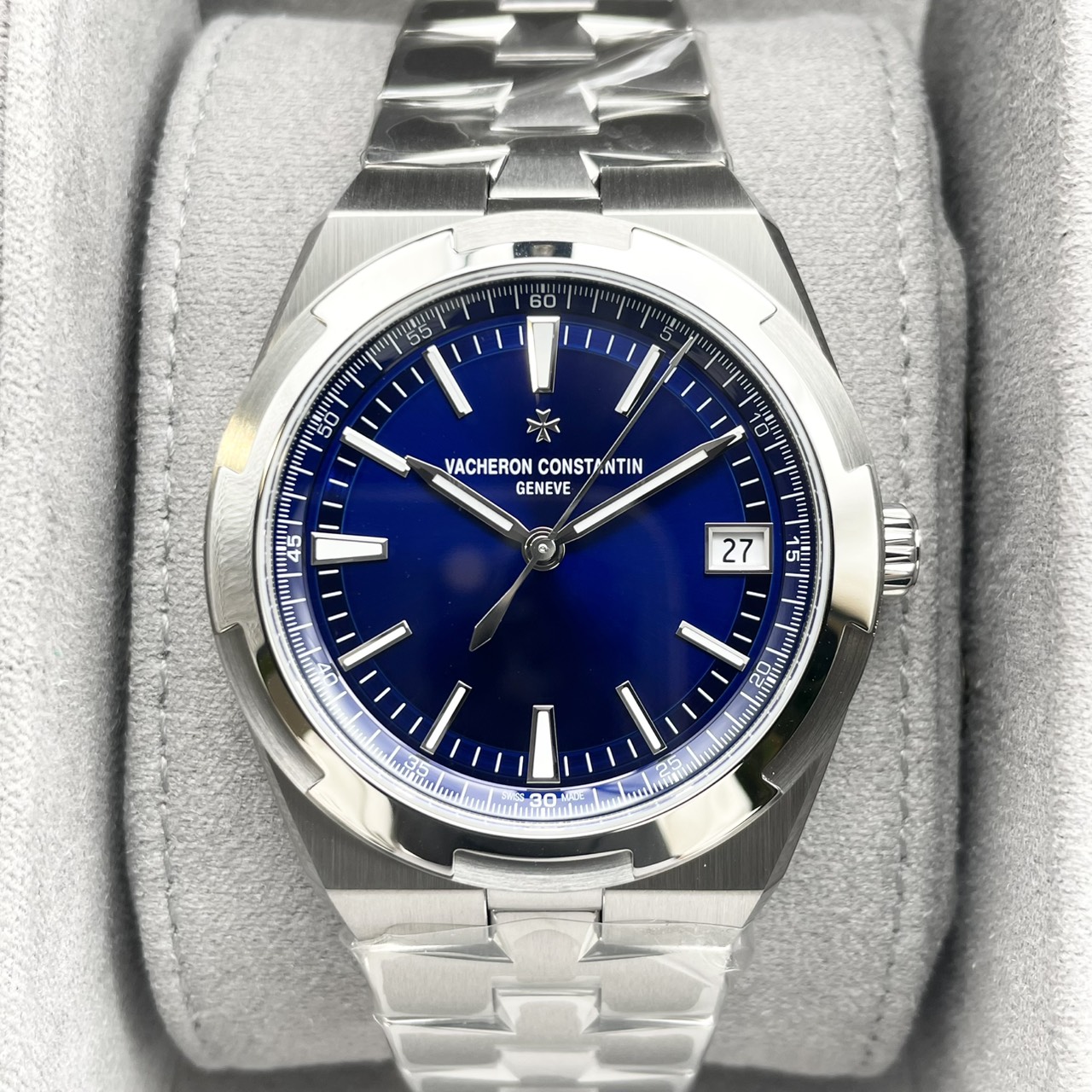 ヴァシュロンコンスタンタン オーヴァーシーズ 4520V/210A-B128 ブルー 41mm