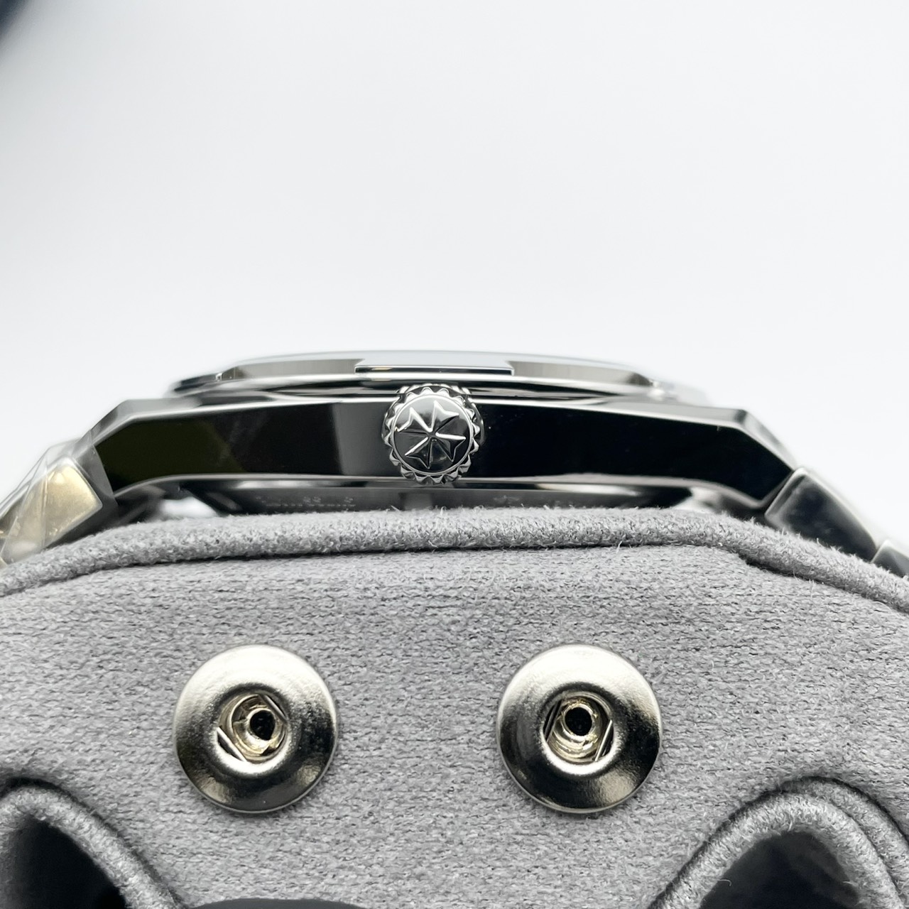 ヴァシュロンコンスタンタン オーヴァーシーズ 4520V/210A-B128 ブルー 41mm