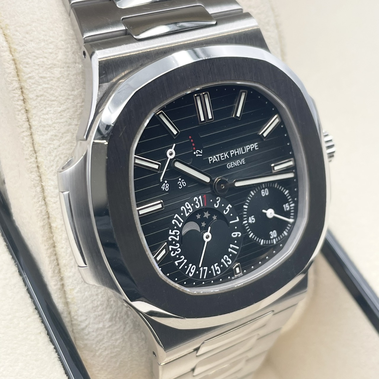 【生産終了モデル！】【付属品完品！】パテックフィリップ ノーチラス 5712/1A-001 ブルー 40mm