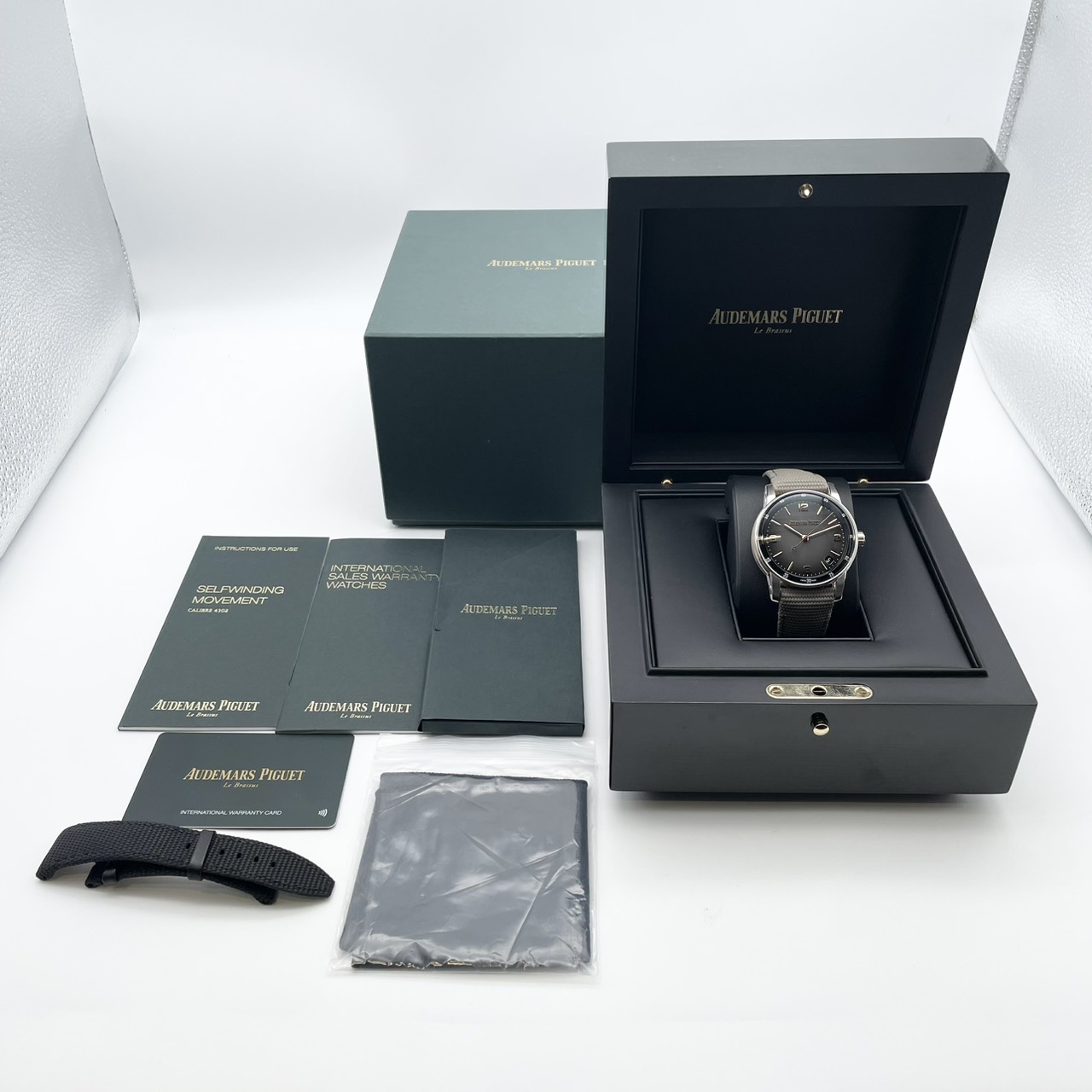 【定価4,895,000円】オーデマピゲ CODE11.59 15210CR.OO.A002KB.01 ピンクゴールド+ホワイトゴールド 41mm