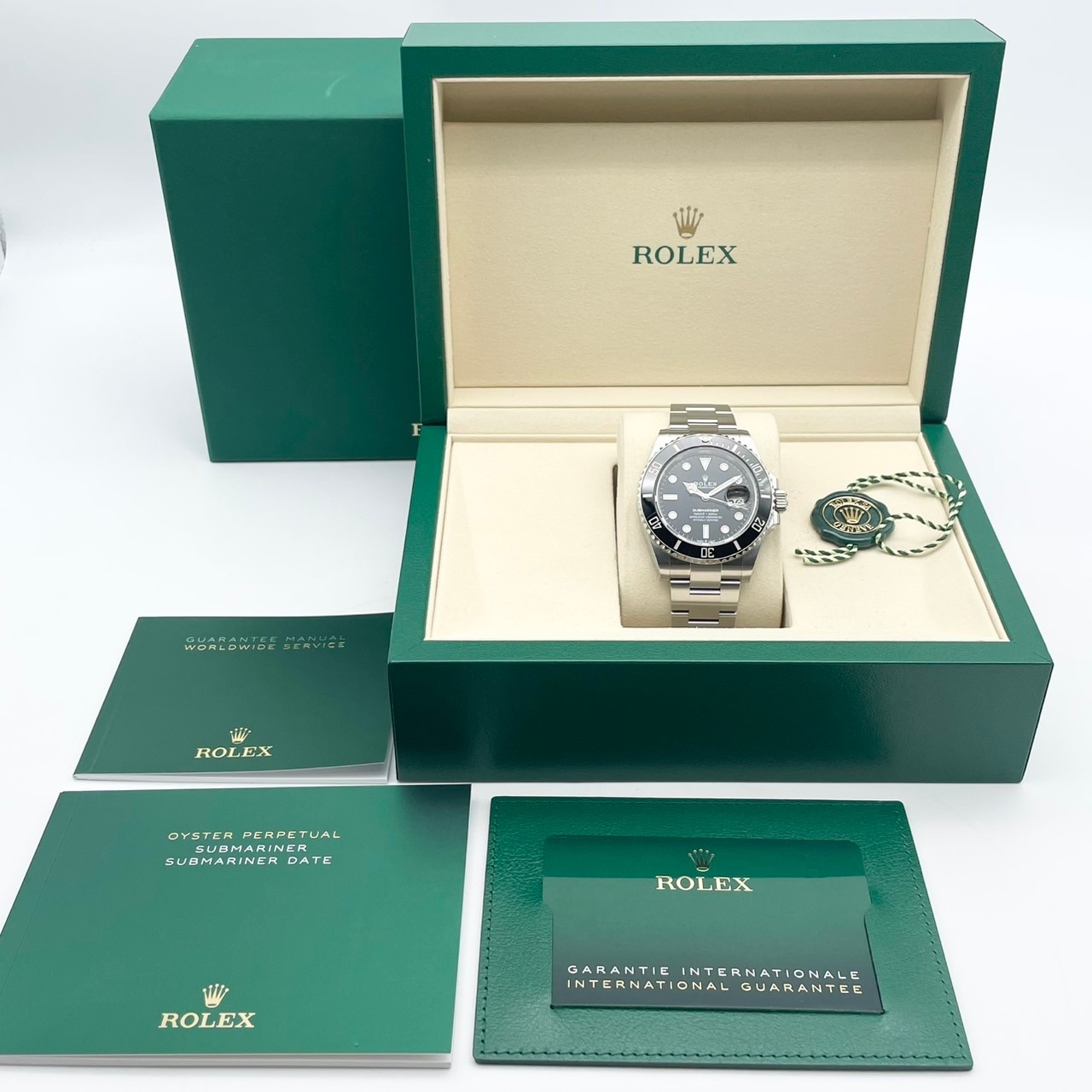 【保証書日付25年12月】 ロレックス サブマリーナーデイト 126610LN ブラック 41mm