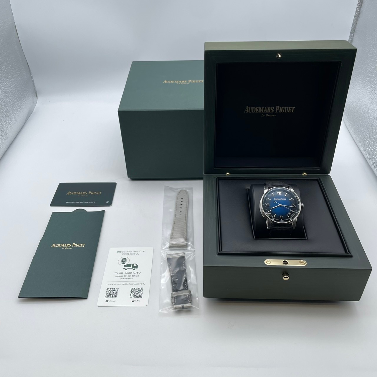 【定価4,290,000円】オーデマピゲ CODE11.59 15210BC.OO.A002KB.01 ホワイトゴールド スモークブルーラッカー 41mm