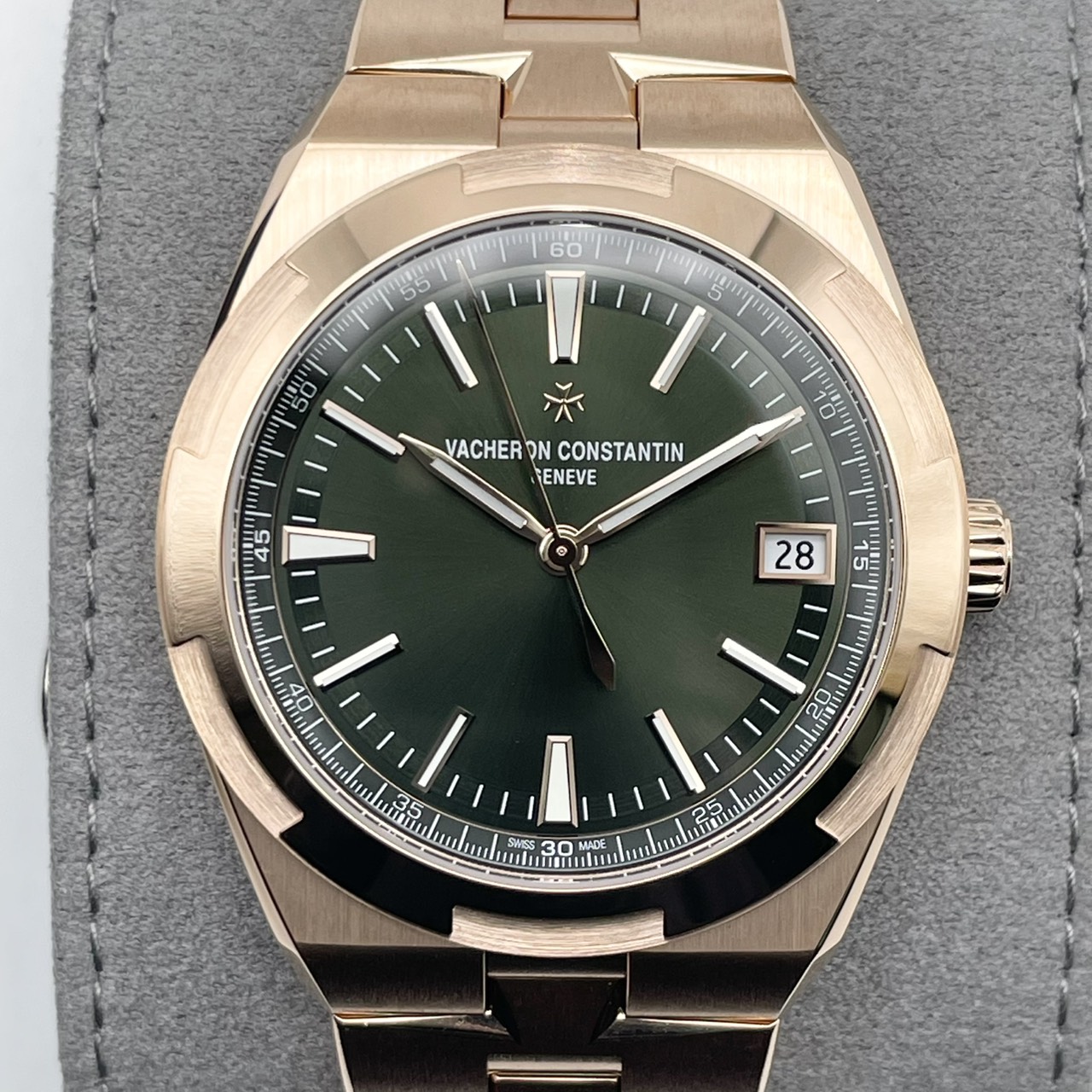 【保証書日付2026年2月！】ヴァシュロンコンスタンタン オーヴァーシーズ 4520V/210R-B967 ピンクゴールド グリーン 41mm
