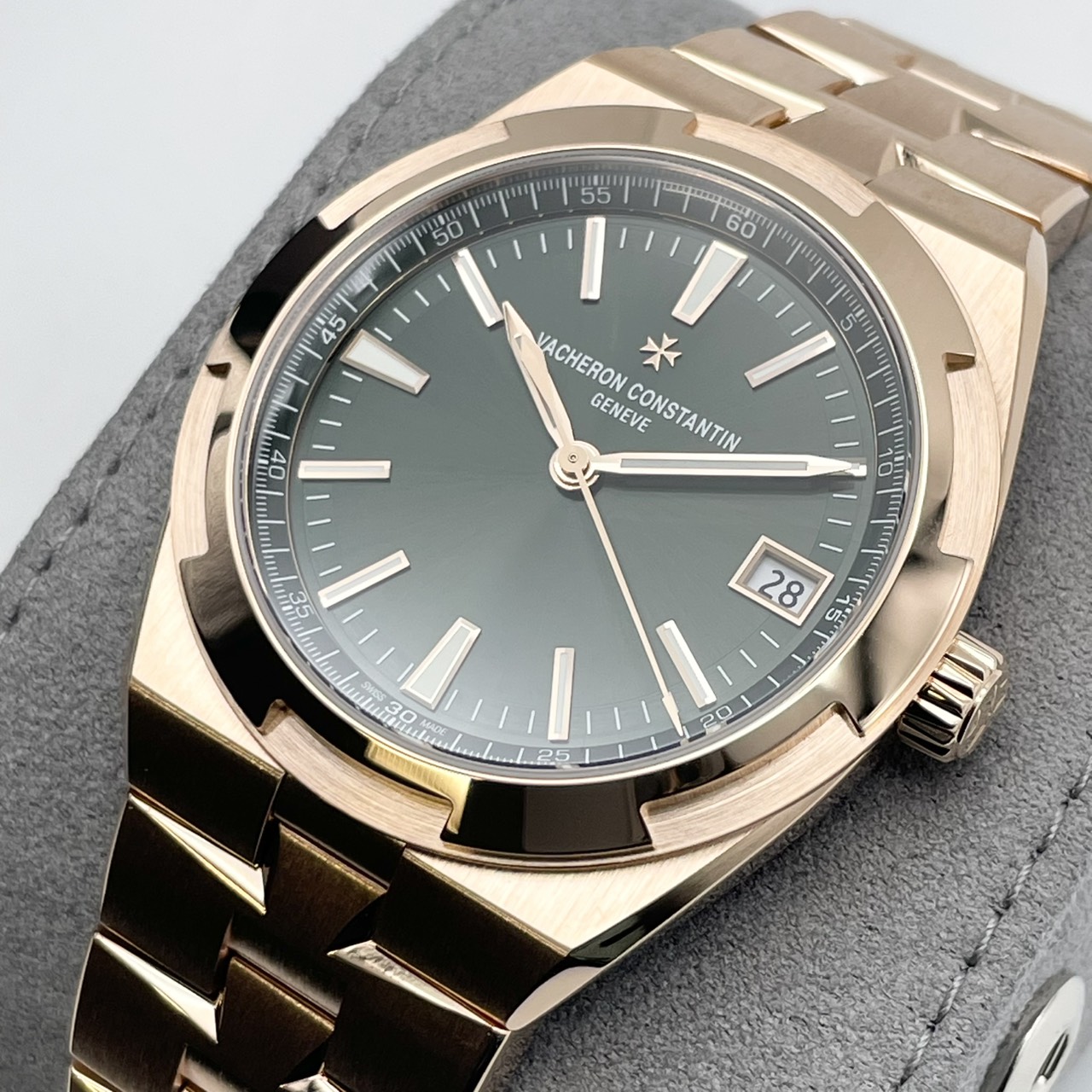【保証書日付2026年2月！】ヴァシュロンコンスタンタン オーヴァーシーズ 4520V/210R-B967 ピンクゴールド グリーン 41mm