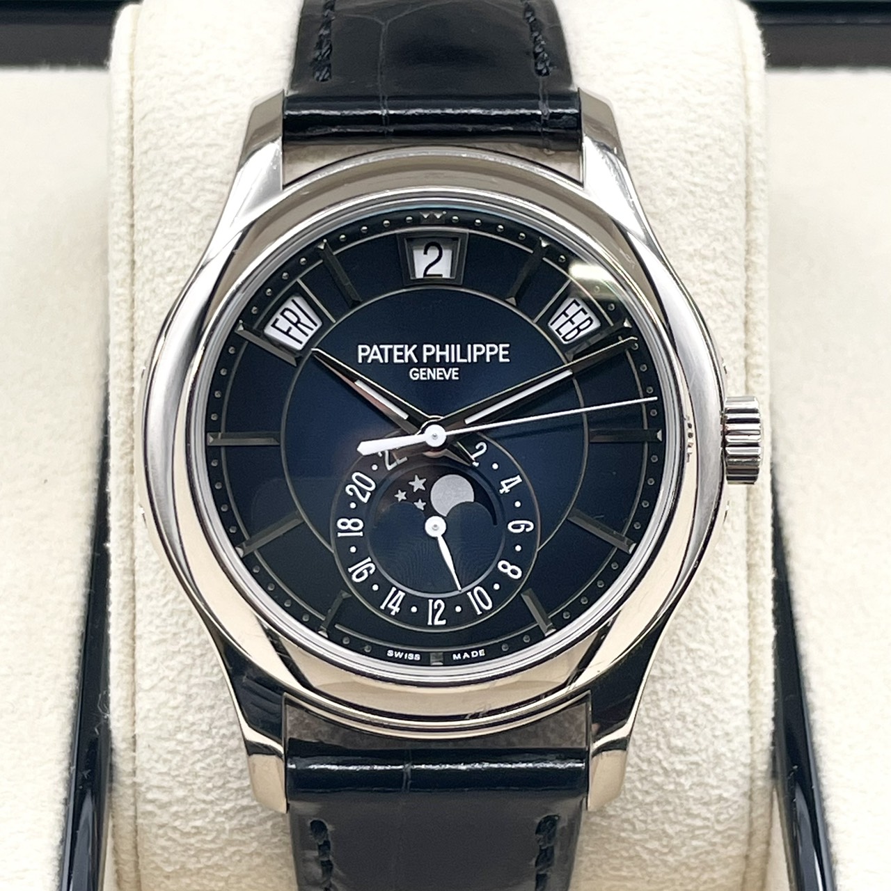 パテックフィリップ コンプリケーション アニュアルカレンダー 5205G-013 ホワイトゴールド ブルーブラック 40ｍｍ