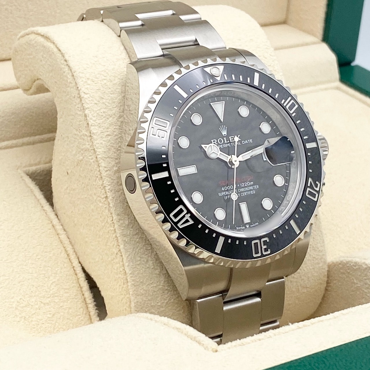 ロレックス シードゥエラー 126600 オイスターブレスレット ブラック 43mm