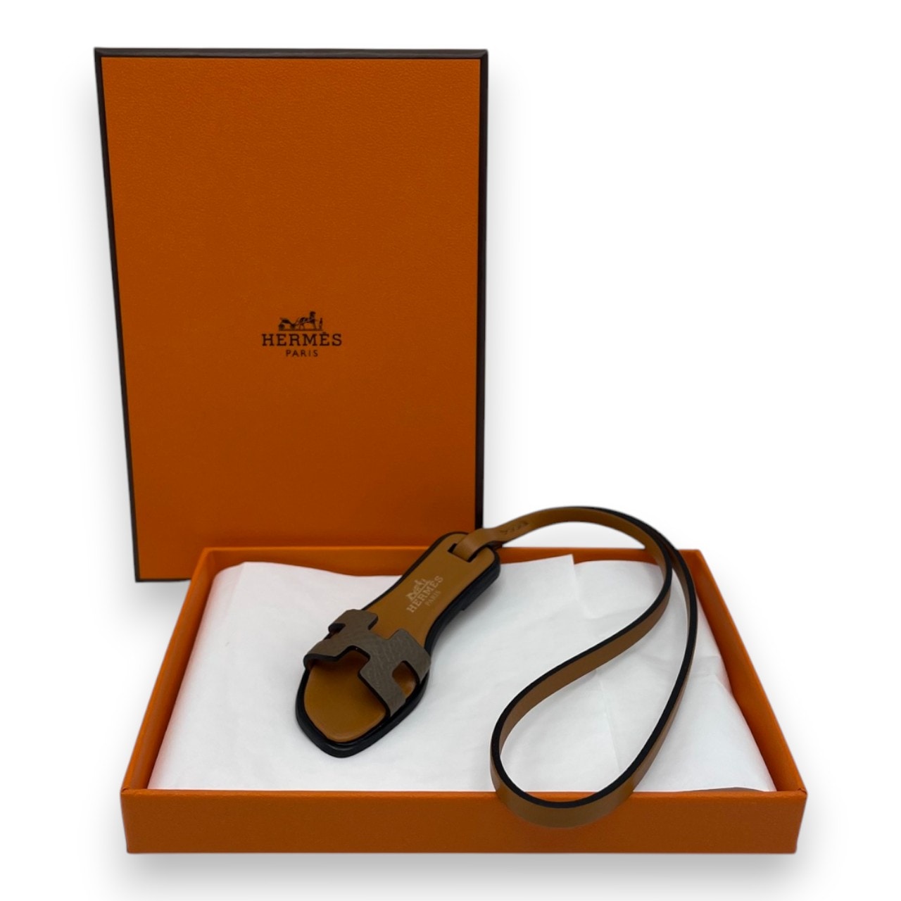 エルメス オラン ナノ チャーム エトゥープ/ナチュラルサブレ/ノワール