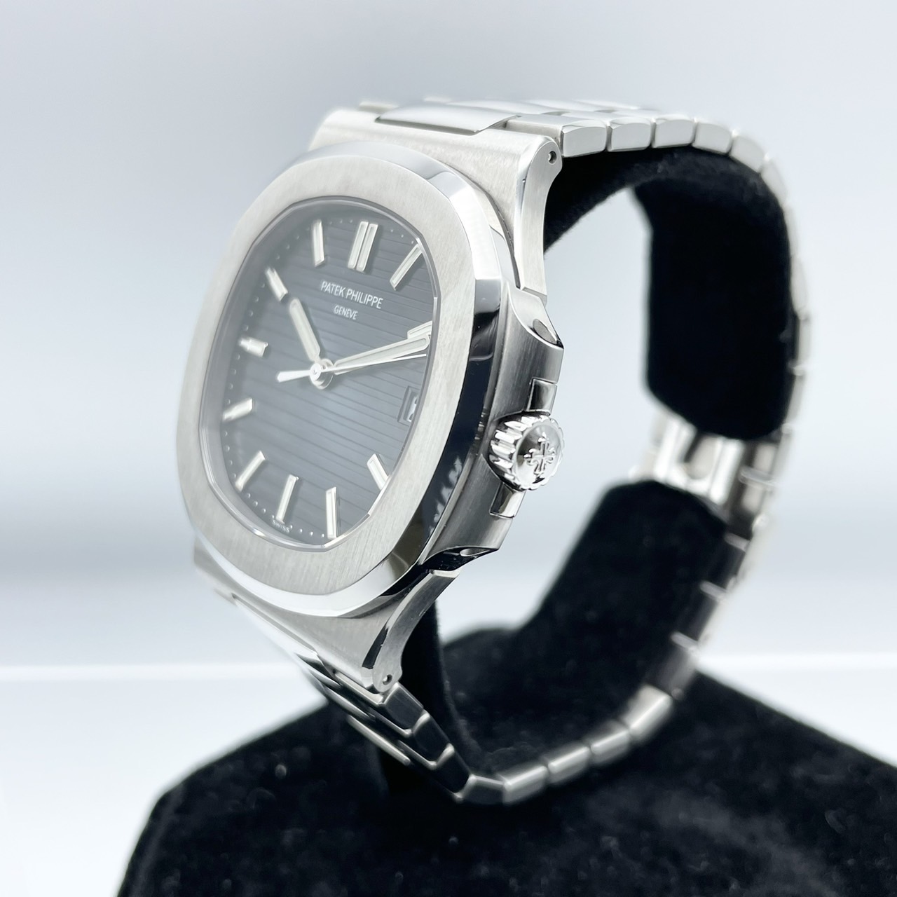 パテックフィリップ ノーチラス 5711/1A?010 ステンレススチールブラック・ブルー 40mm