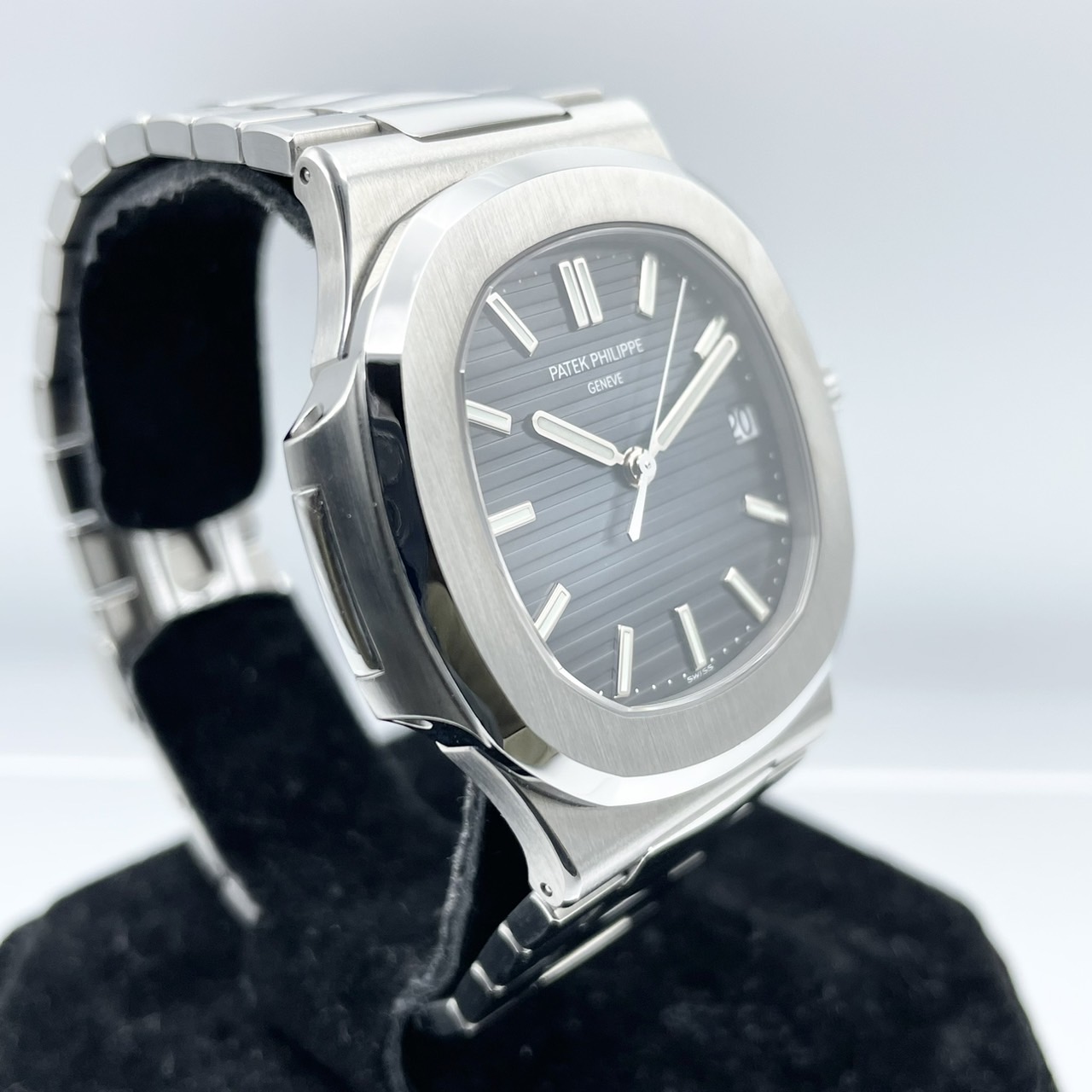 パテックフィリップ ノーチラス 5711/1A?010 ステンレススチールブラック・ブルー 40mm