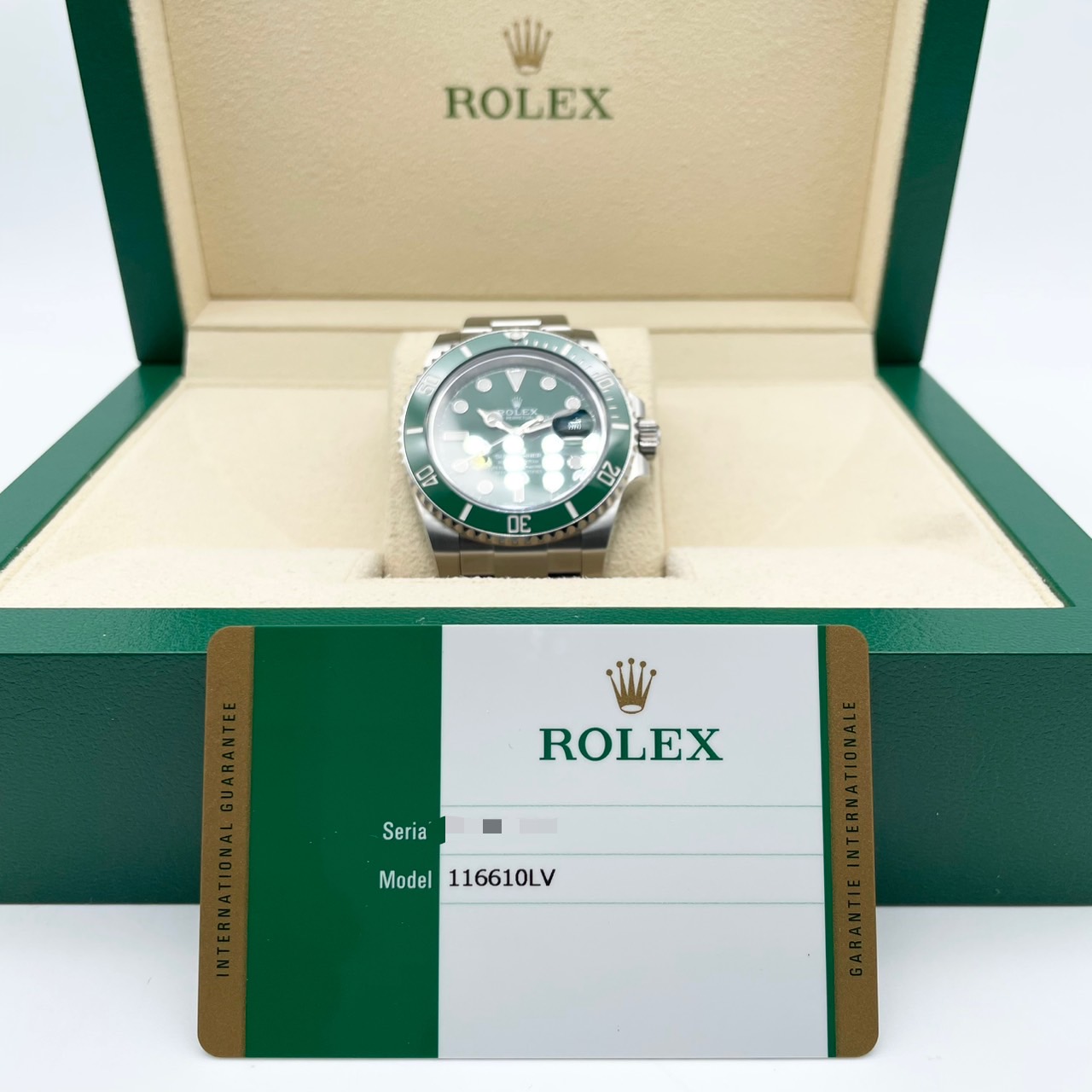 ロレックス サブマリーナ デイト 116610LV グリーン オイスターブレス 40mm