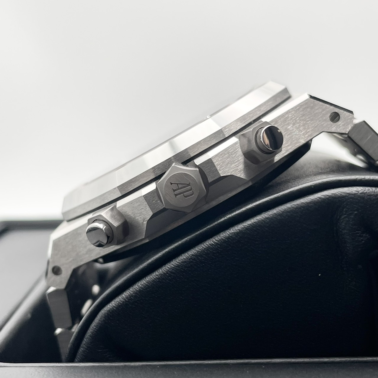 【限定222本】オーデマピゲ ロイヤルオーク クロノグラフ 26239BC.OO.1220BC.01 ブルーダイヤル 41mm