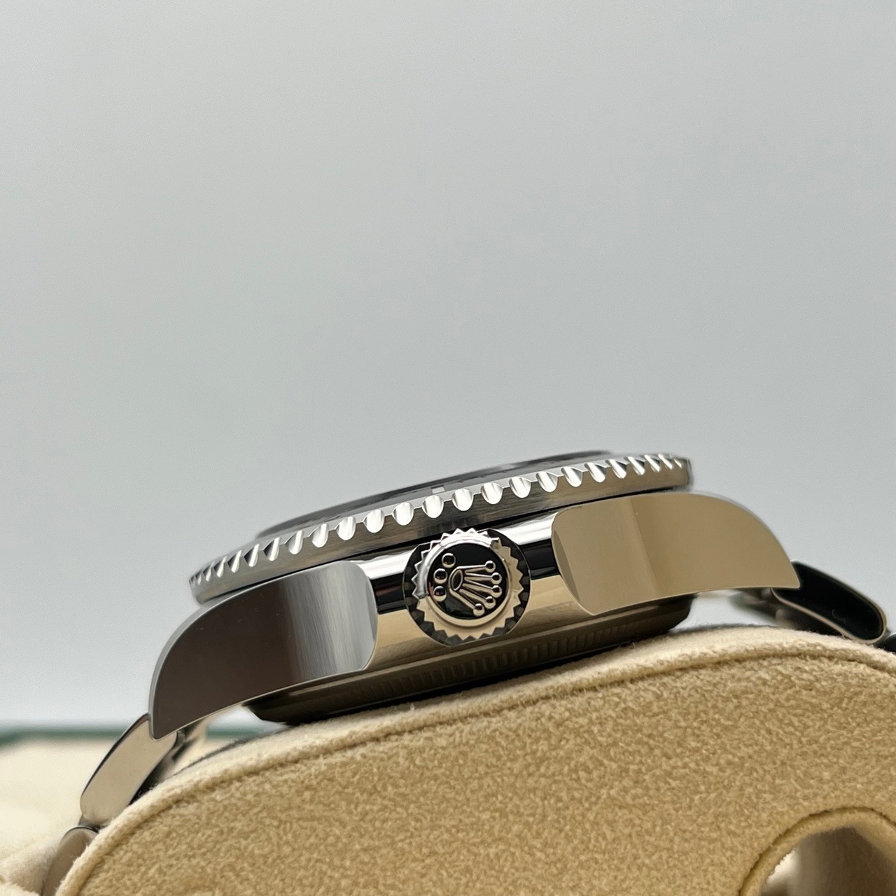 ロレックス シードゥエラーディープシー 136660 Dブルー オイスターブレスレット 44mm