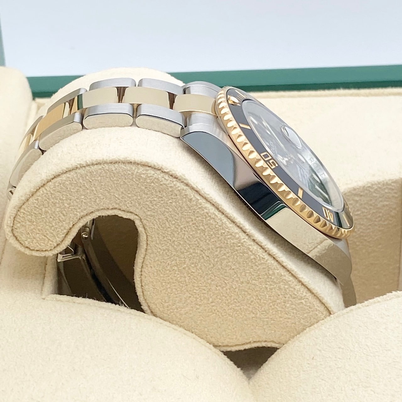 ロレックス サブマリーナデイト 126613LN ステンレススチール+イエローゴールド ブラック 41mm