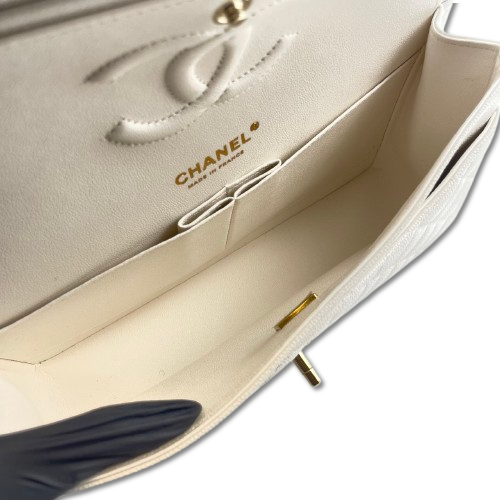 シャネル マトラッセ W25 ホワイト キャビアスキン ゴールド金具